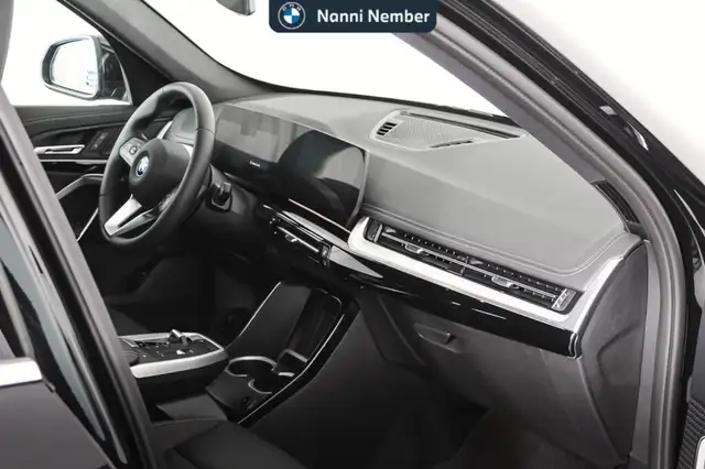 BMW Ix1 view 8