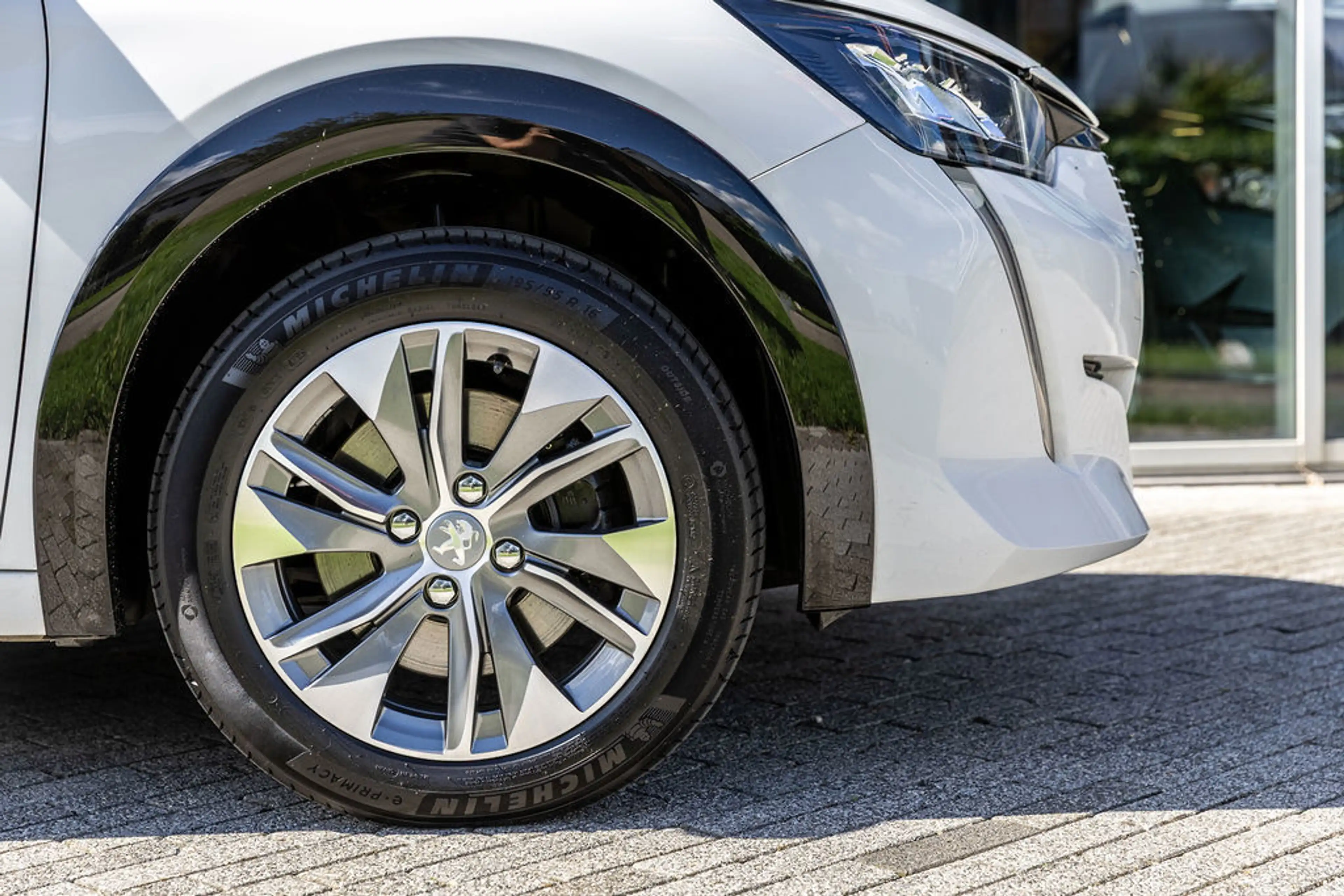 Peugeot e-208 EV Allure 50 kWh | Warmtepomp — photo 4