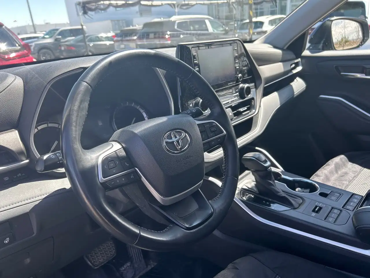 Toyota Highlander снимка Toyota Highlander