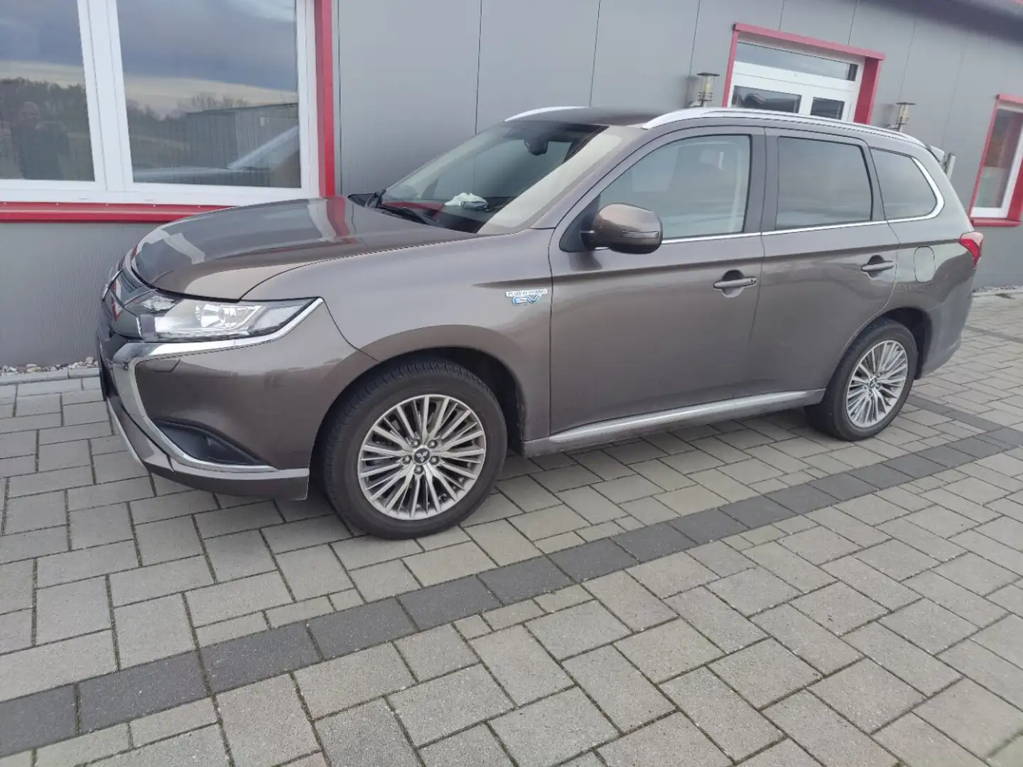 Mitsubishi Outlander Outlander 2.4 4WD Plug-In Hybrid Spirit - 1