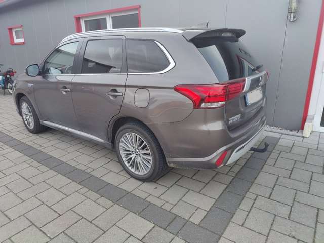 Mitsubishi Outlander Outlander 2.4 4WD Plug-In Hybrid Spirit