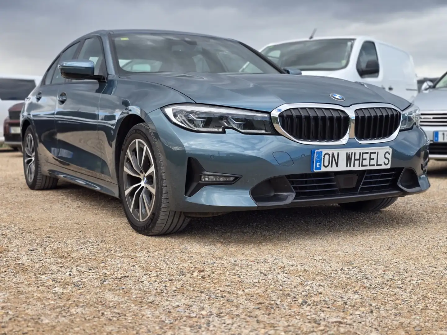 BMW 320 320dA xDrive Touring Blau - 1