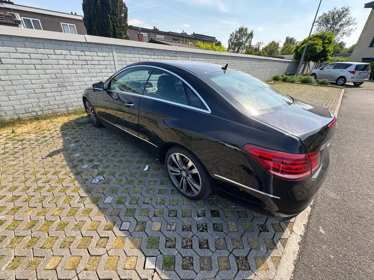 Mercedes-Benz E 200 Coupe 7G-TRONIC euro6b 170.000km Noir - 2