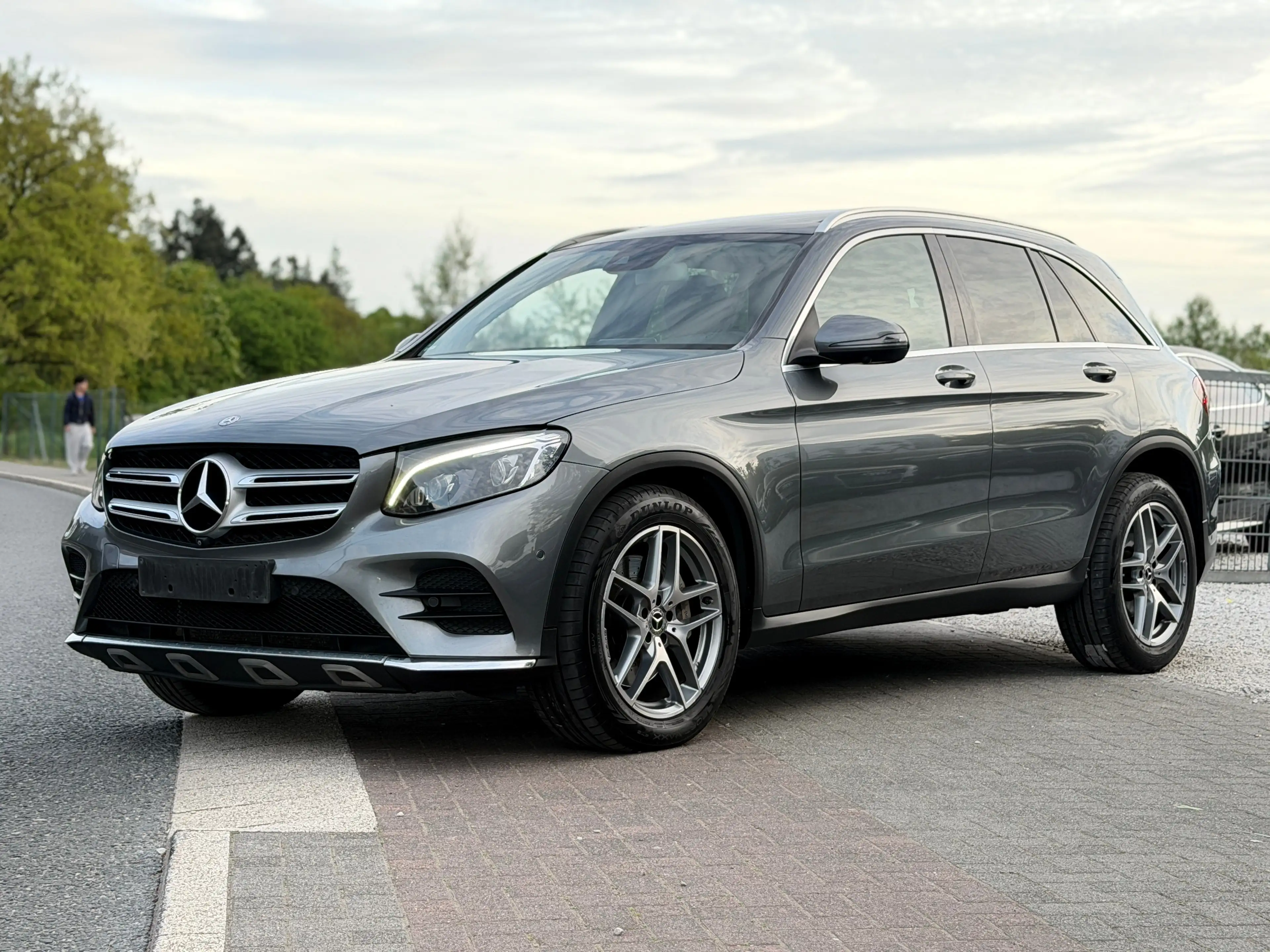 Mercedes-Benz GLC 350 GLC 350d 4Matic 3x AMG Line *Pano* 360°Kam AHK — photo 9
