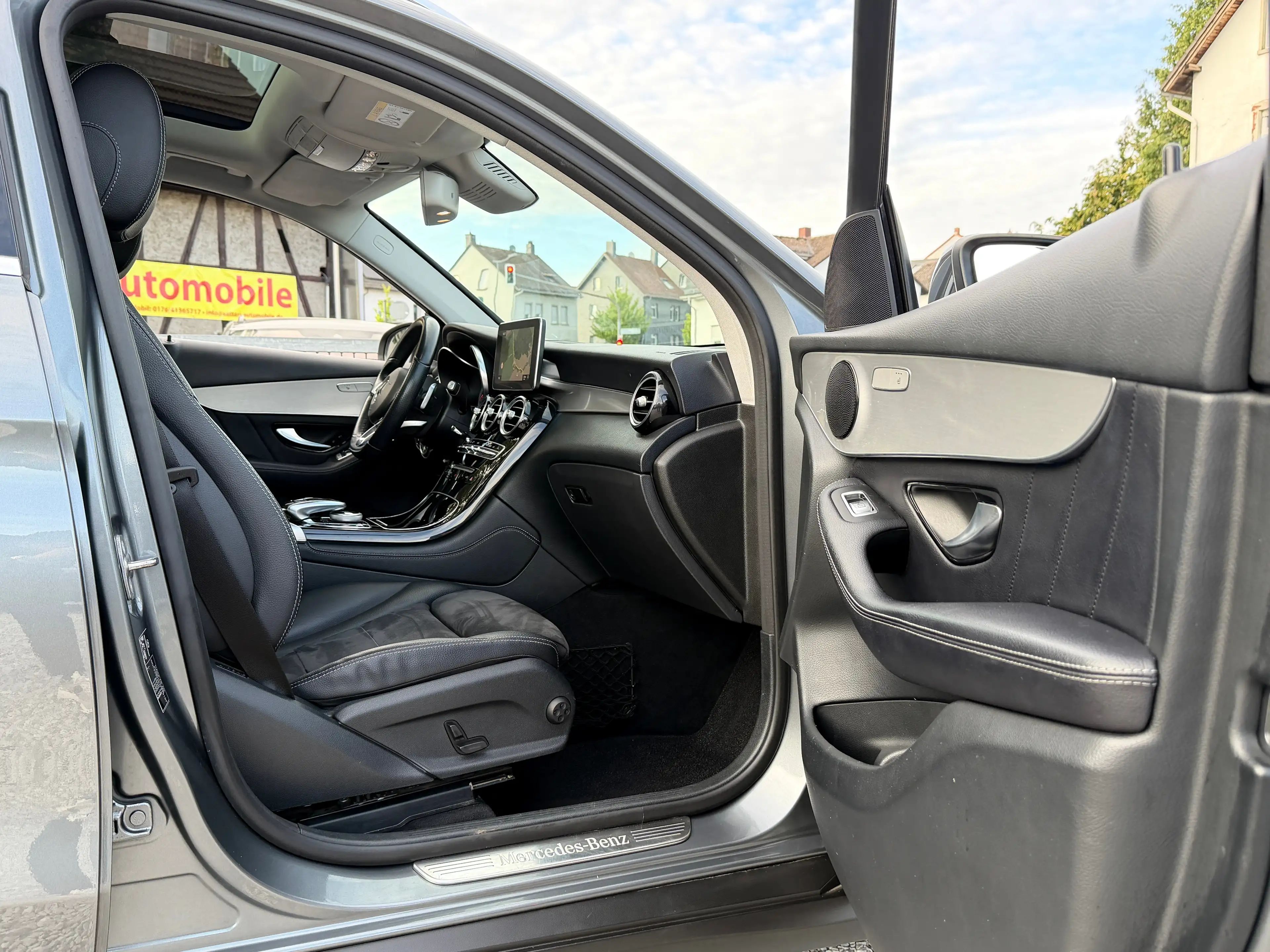 Mercedes-Benz GLC 350 GLC 350d 4Matic 3x AMG Line *Pano* 360°Kam AHK — photo 11