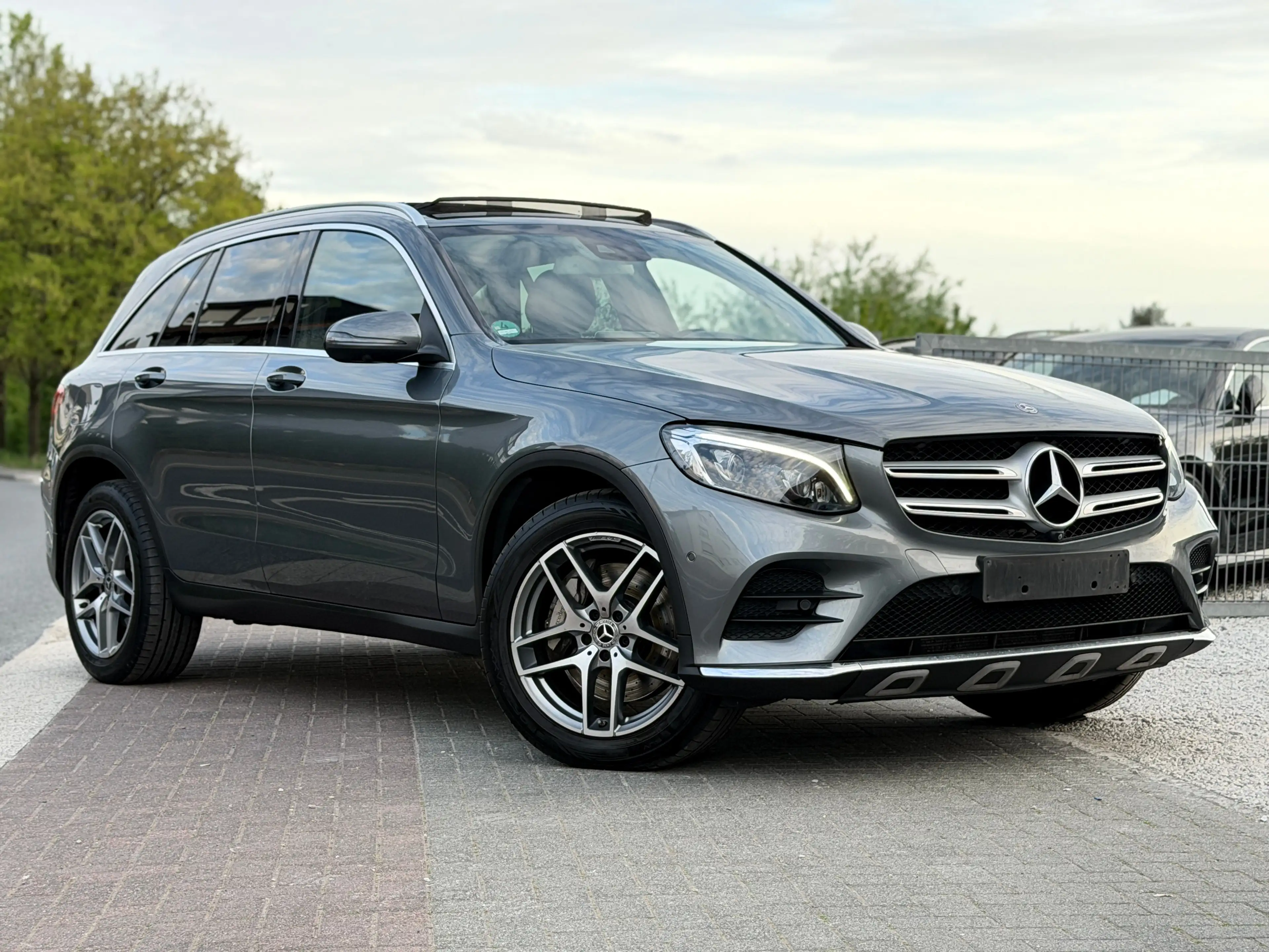 Mercedes-Benz GLC 350 GLC 350d 4Matic 3x AMG Line *Pano* 360°Kam AHK — photo 3