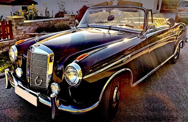 Mercedes-Benz 220 S- Klasse Ponton Cabriolet
