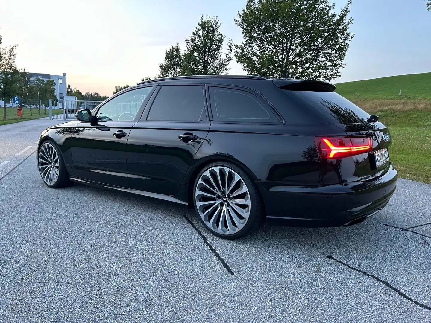 Audi A6 Avant 2,0 TDI ultra S-tronic - 2