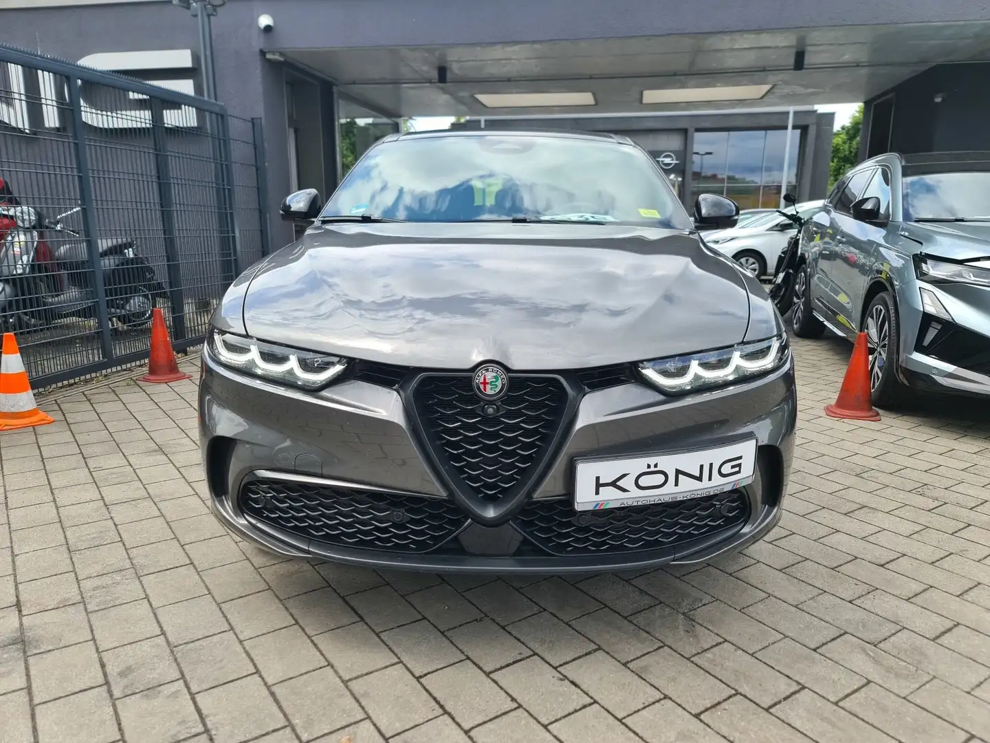 Alfa Romeo Tonale 1.5 Mild Hybrid VELOCE - AUTOMATIK*LED Grau - 2