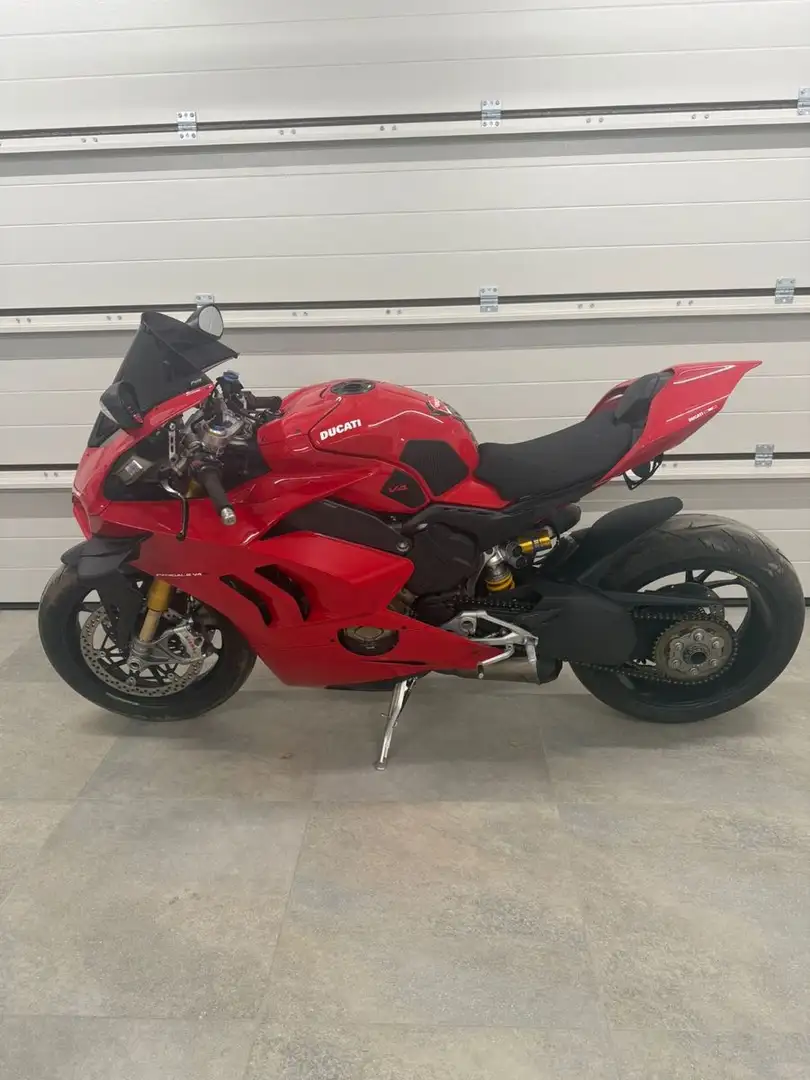 Ducati Panigale V4 S Piros - 2