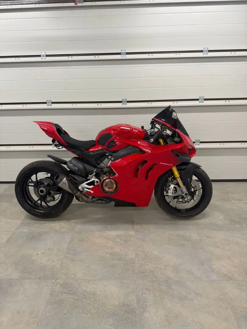 Ducati Panigale V4 S Piros - 1