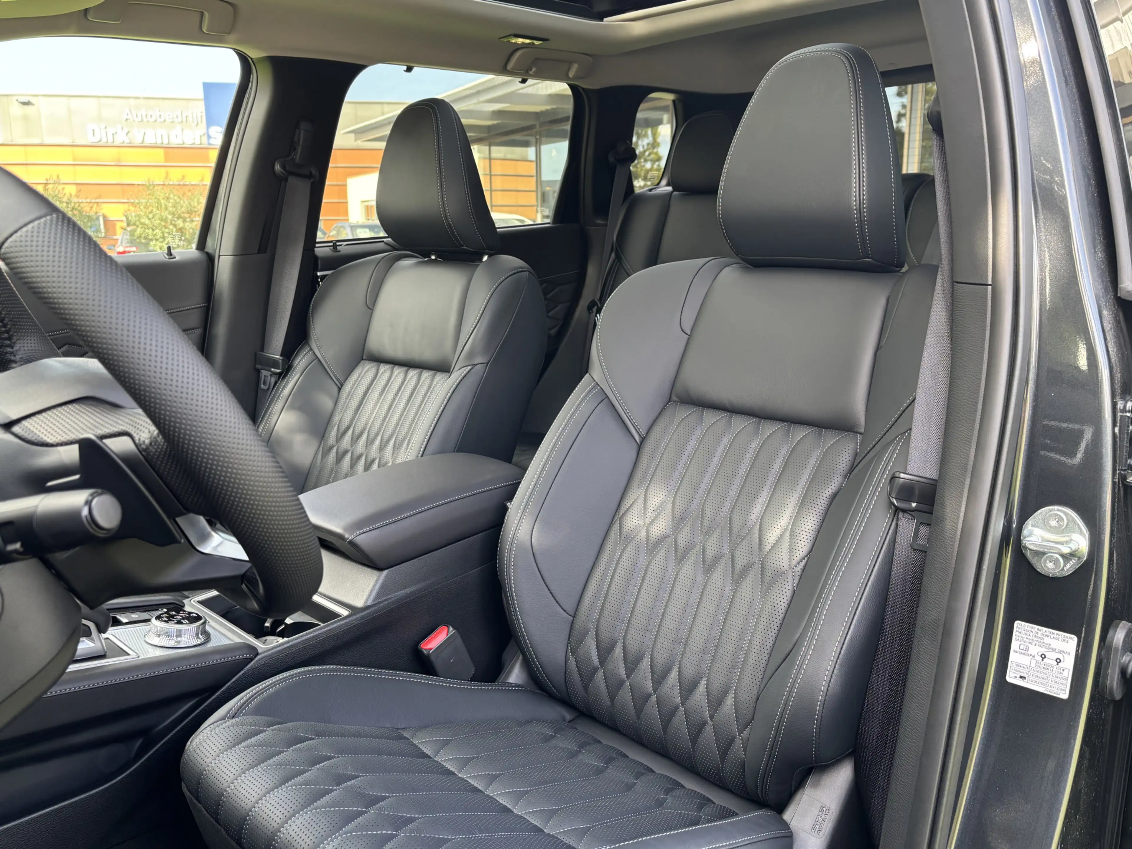 Mitsubishi Outlander 2.4 PHEV Instyle — photo 4