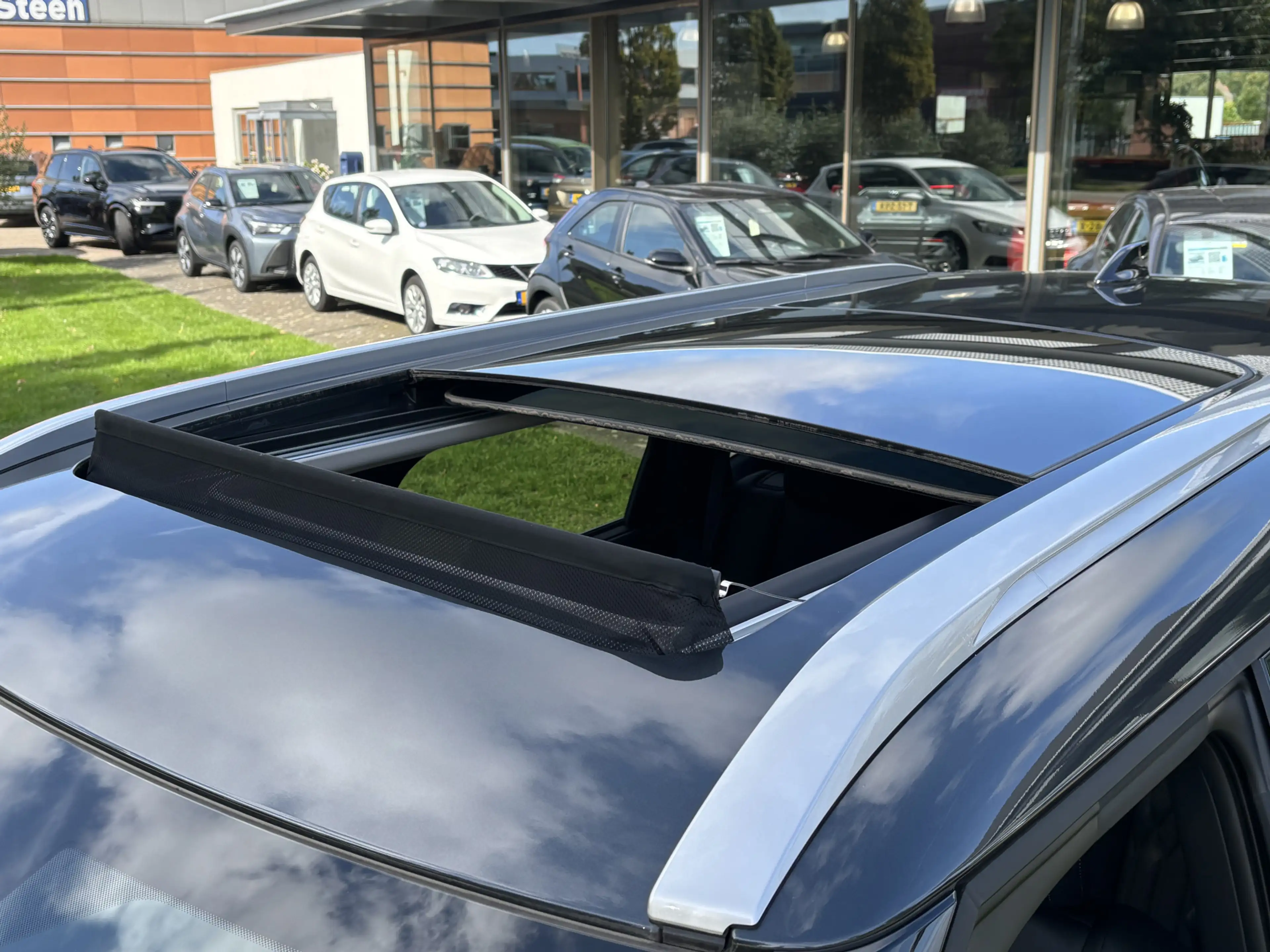 Mitsubishi Outlander 2.4 PHEV Instyle — photo 13