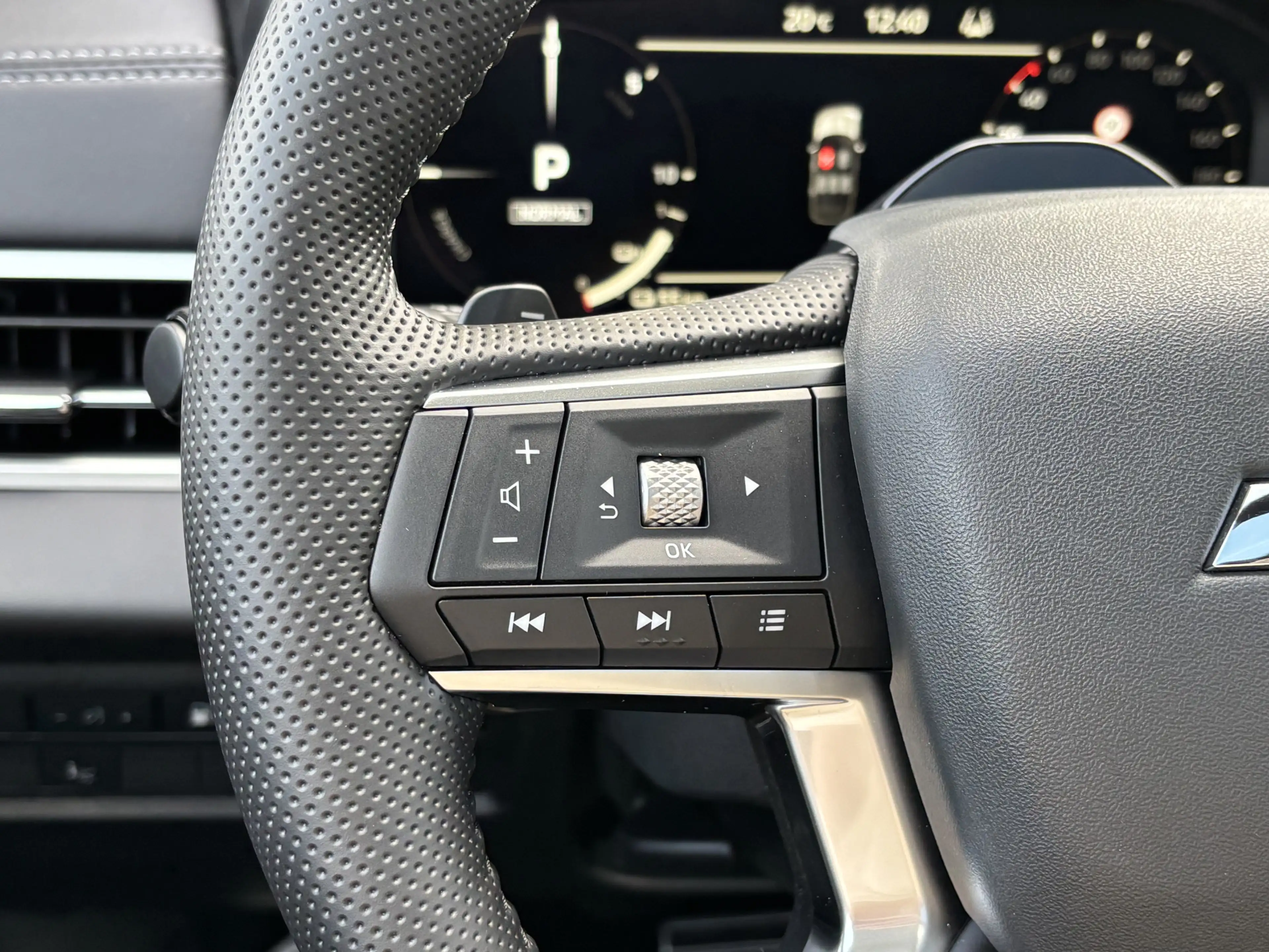 Mitsubishi Outlander 2.4 PHEV Instyle — photo 18