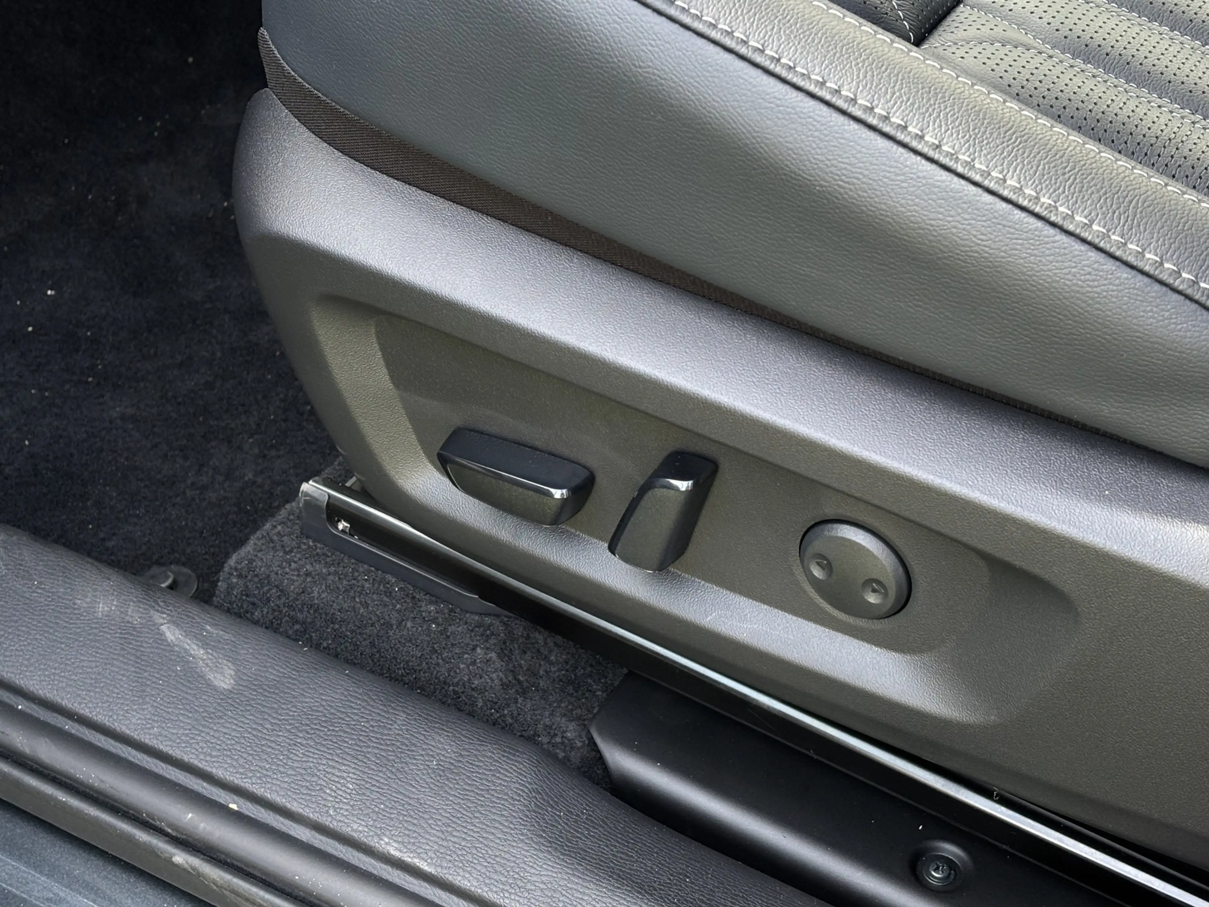 Mitsubishi Outlander 2.4 PHEV Instyle — photo 5