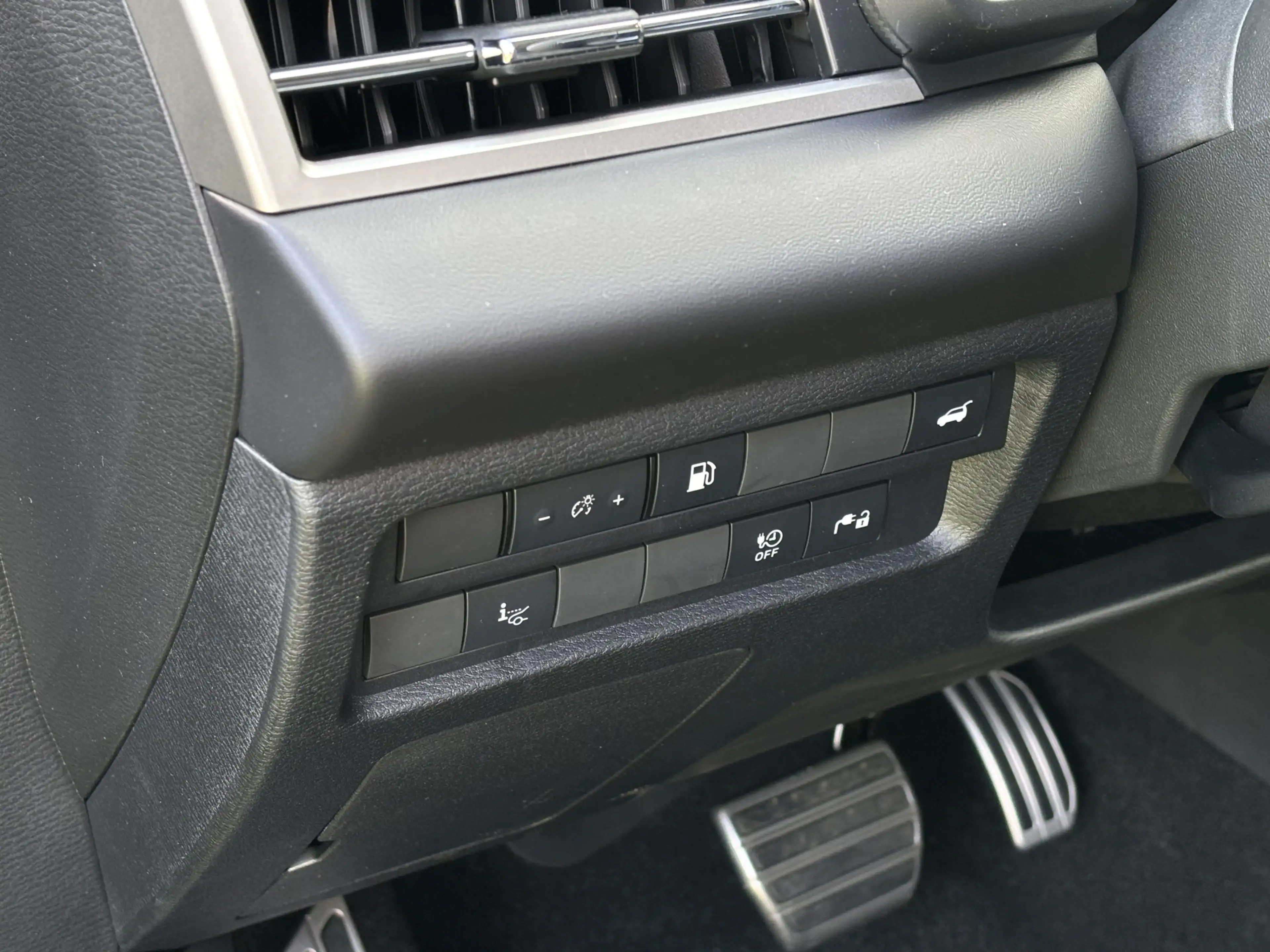 Mitsubishi Outlander 2.4 PHEV Instyle — photo 17