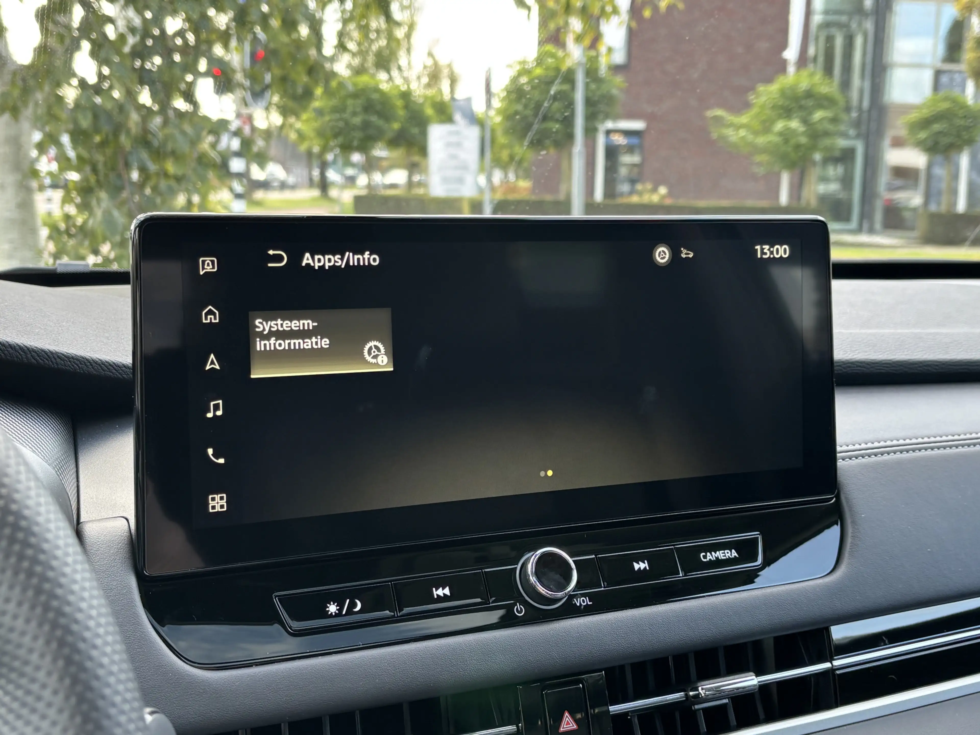 Mitsubishi Outlander 2.4 PHEV Instyle — photo 35