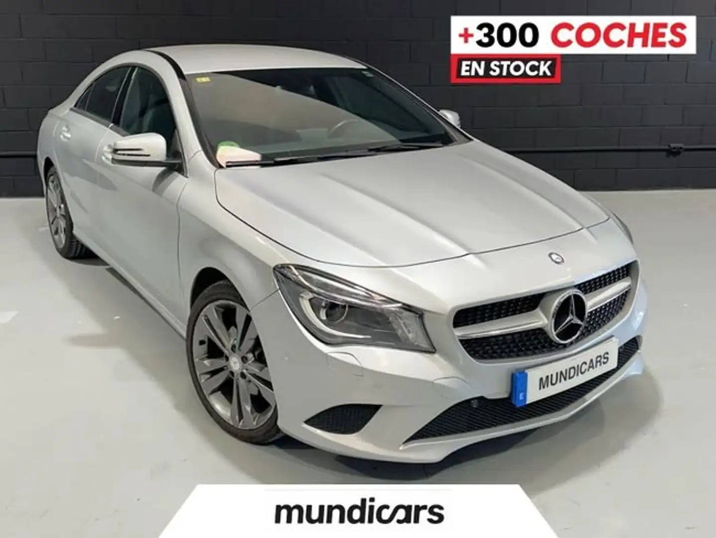 Mercedes-Benz CLA 220 220CDI Urban 7G-DCT Plateado - 1