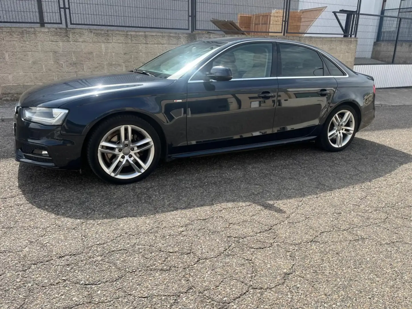 Audi A4 2.0TDI DPF quattro S-Tronic 177 Azul - 1