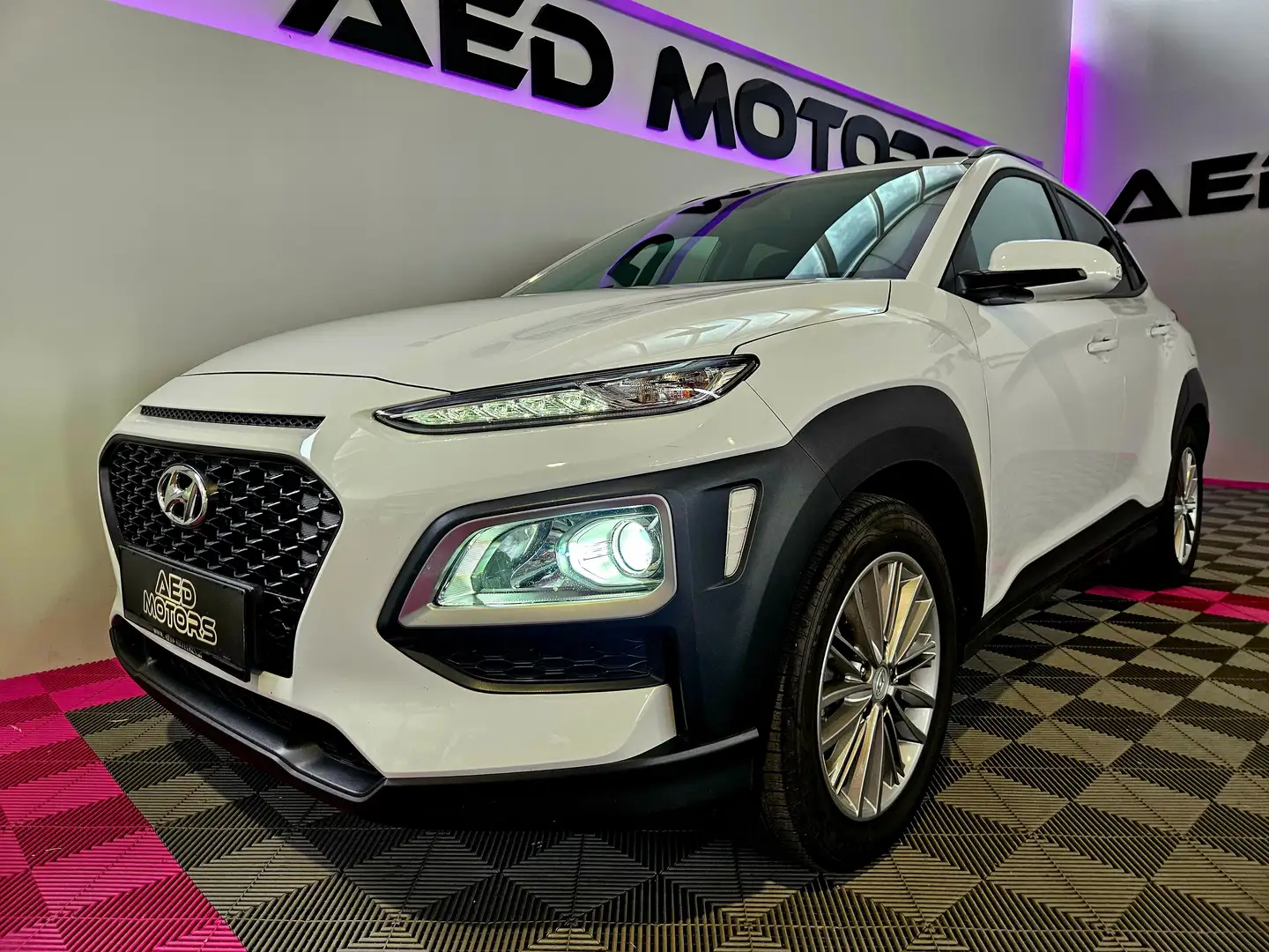 Hyundai KONA Style 4WD Weiß - 1