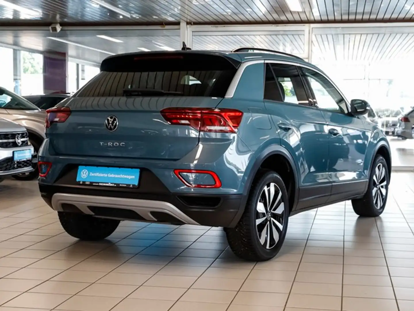 Volkswagen T-Roc 1,5 TSI Move LED ACC R-Kamera Navi 17´´ Azul - 2