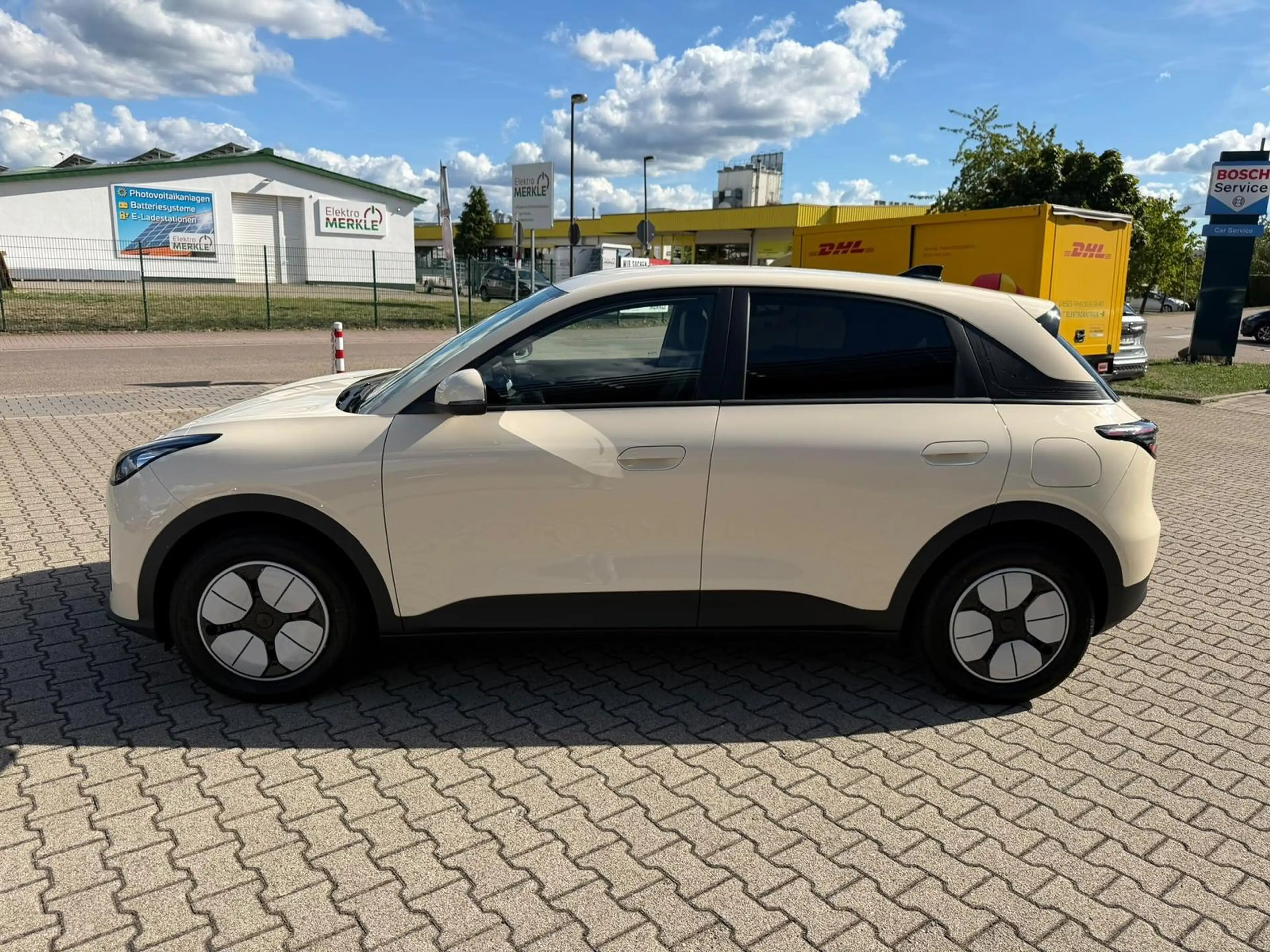 Geely Others 35,35 kwh Pro *LED*Kamera*ACC*Navi*PDC* — photo 4