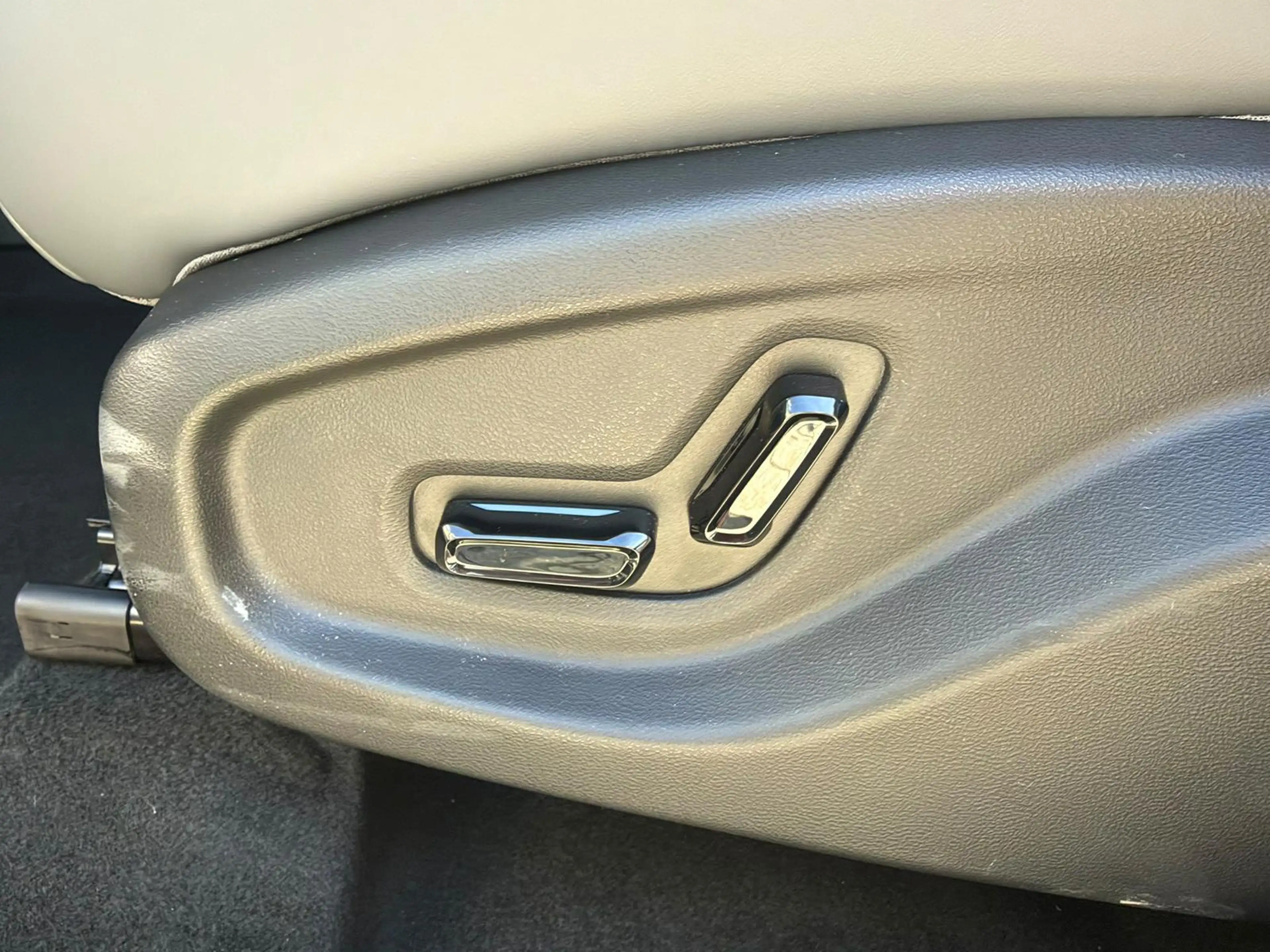 Geely Others 35,35 kwh Pro *LED*Kamera*ACC*Navi*PDC* — photo 16