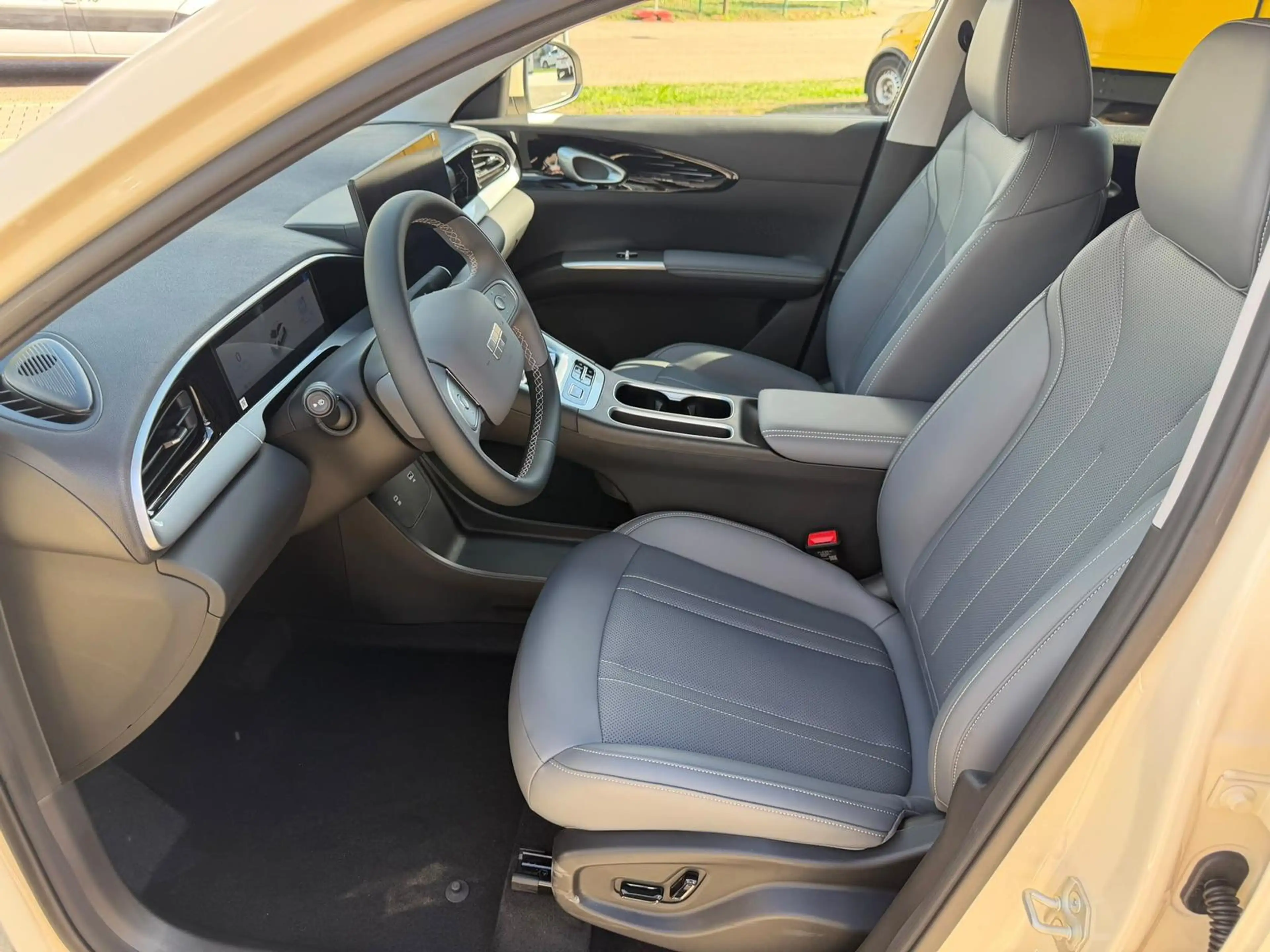 Geely Others 35,35 kwh Pro *LED*Kamera*ACC*Navi*PDC* — photo 12