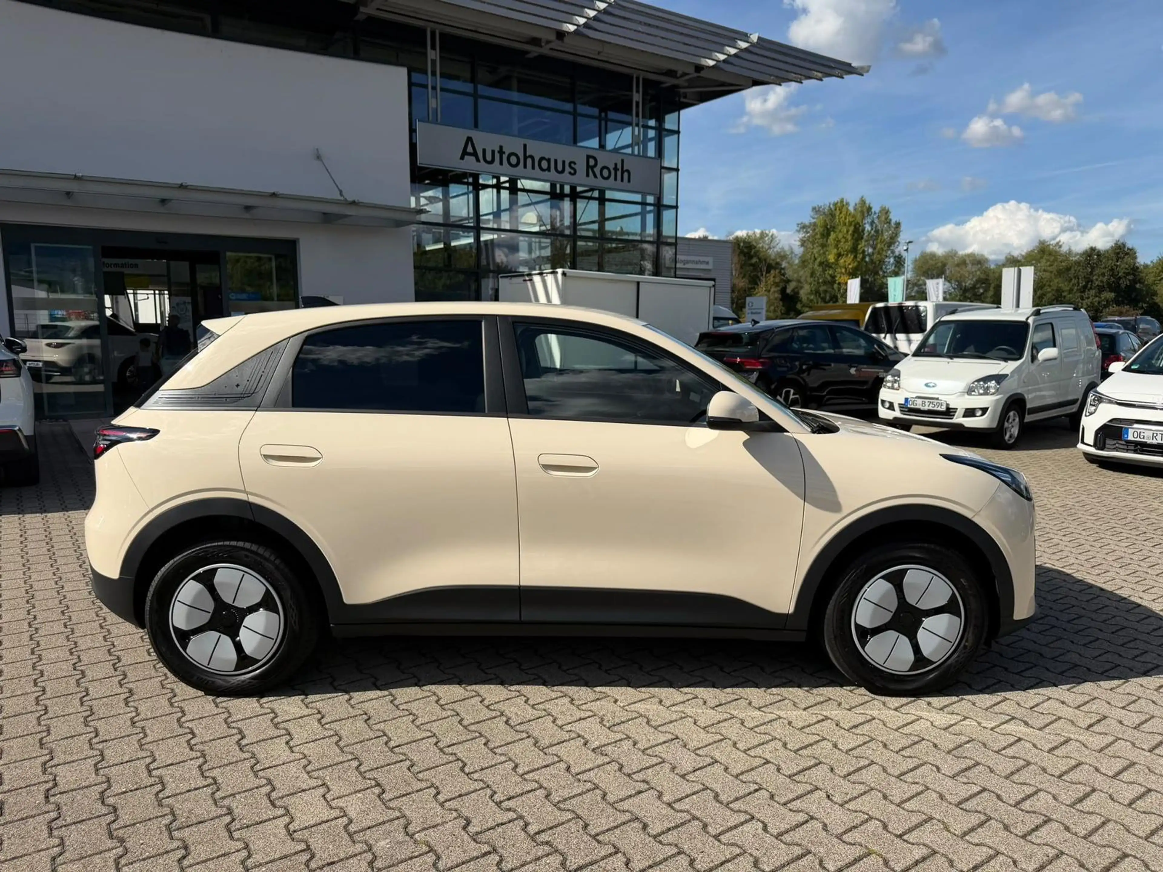Geely Others 35,35 kwh Pro *LED*Kamera*ACC*Navi*PDC* — photo 8