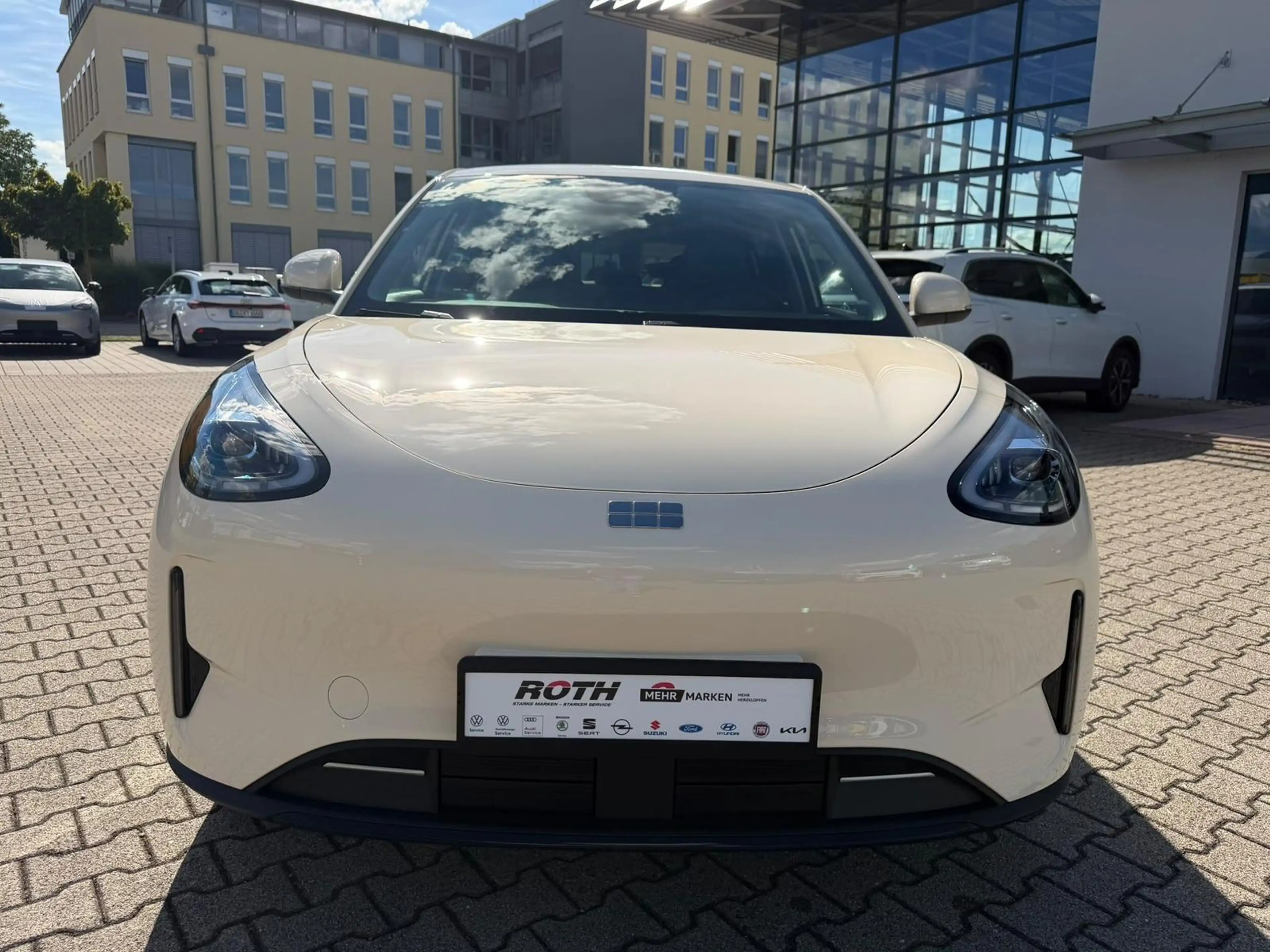 Geely Others 35,35 kwh Pro *LED*Kamera*ACC*Navi*PDC* — photo 10