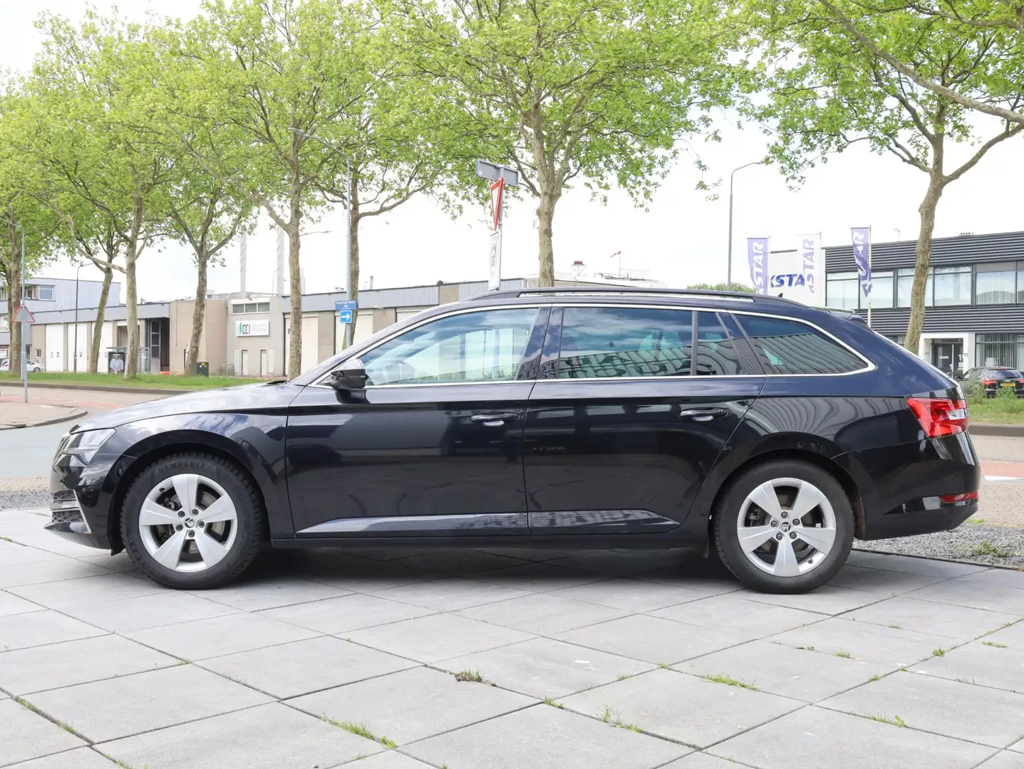Skoda Superb Combi iV 1.4 TSI PHEV 218PK | Adaptive Cruise | Ke Negru - 2