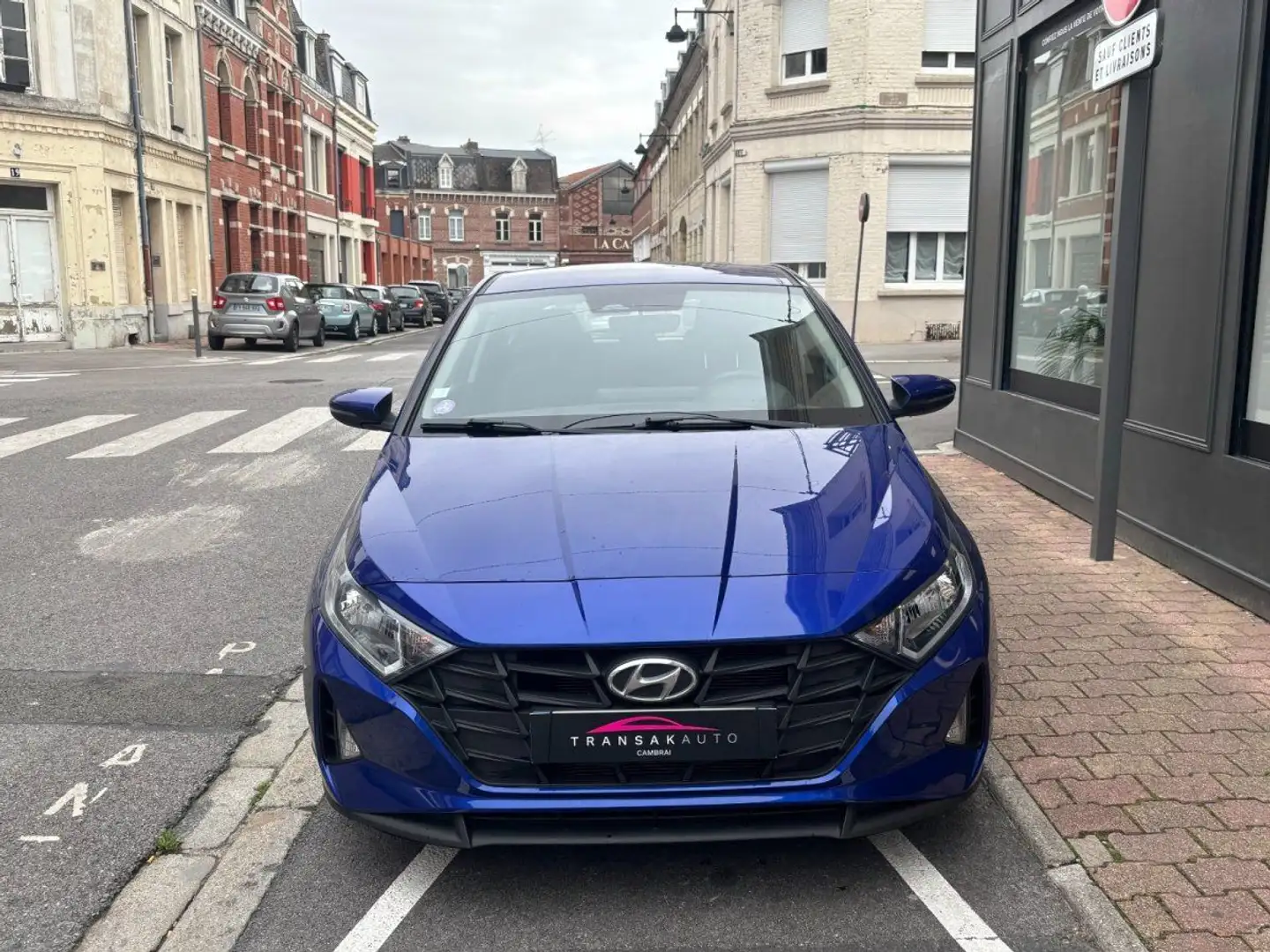 Hyundai i20 1.2 Initia / CARPLAY / CAMERA DE RECUL Bleu - 2