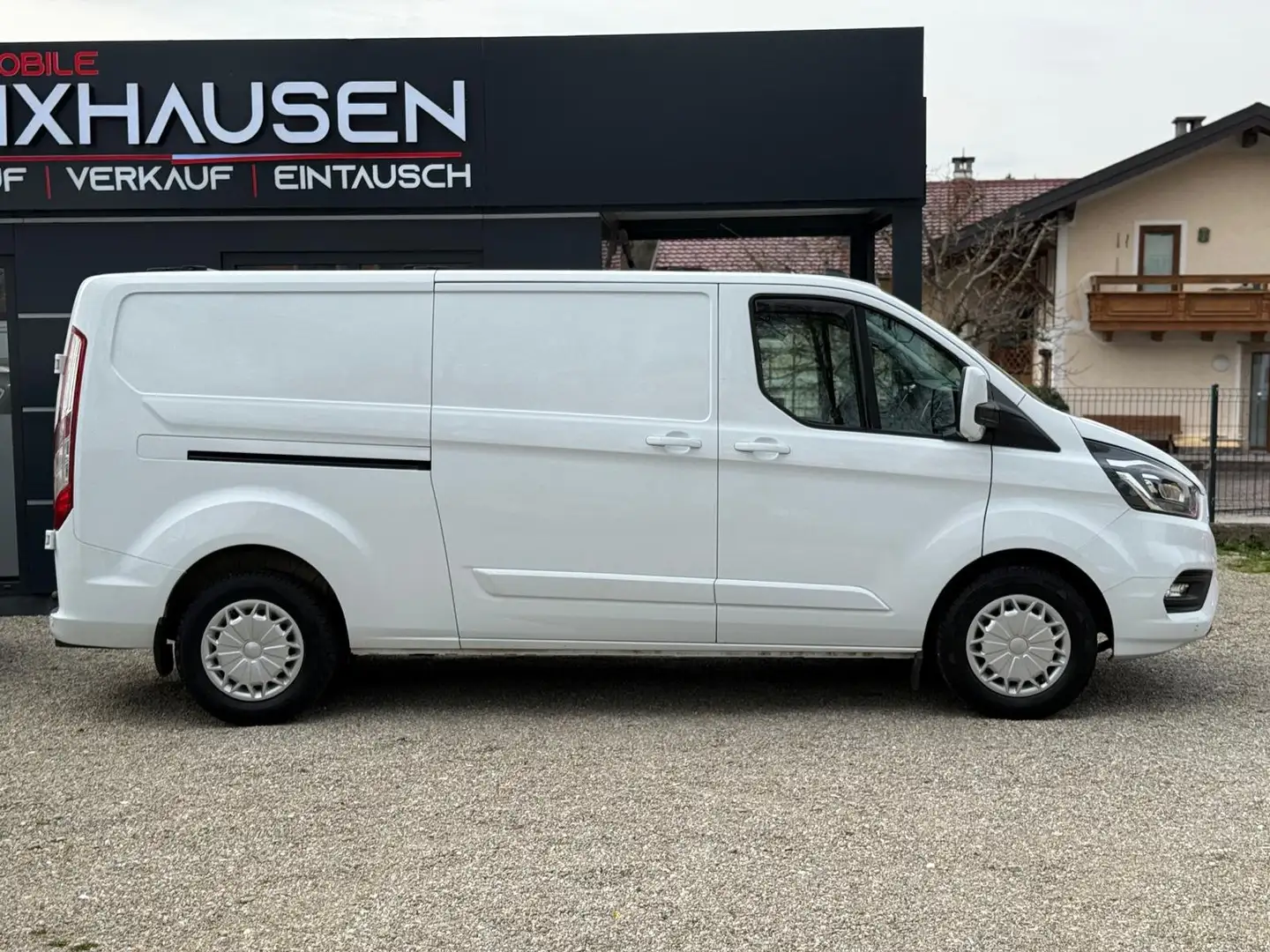 Ford Transit Custom 2,0 TDCi L2H1 Limited Aut.*MwSt. Weiß - 2