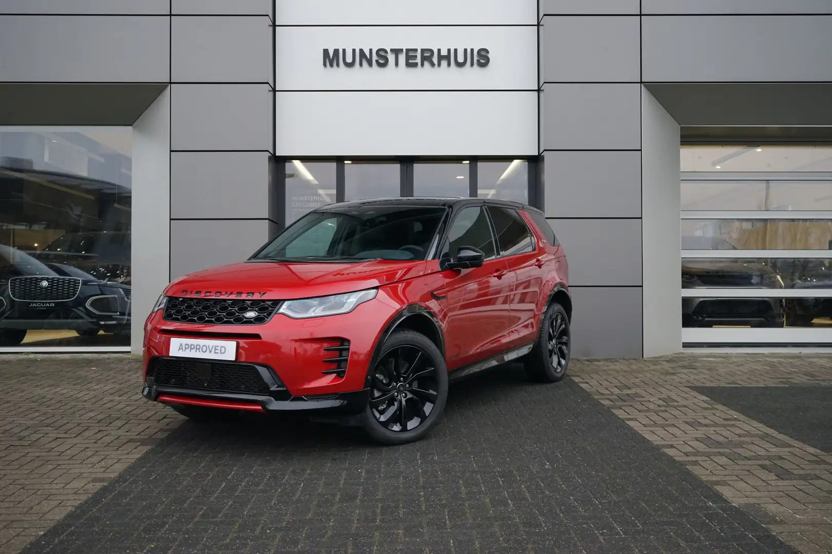 Land Rover Discovery Sport P270e PHEV Dynamic Edition | Panoramadak | Adaptie Rood - 1