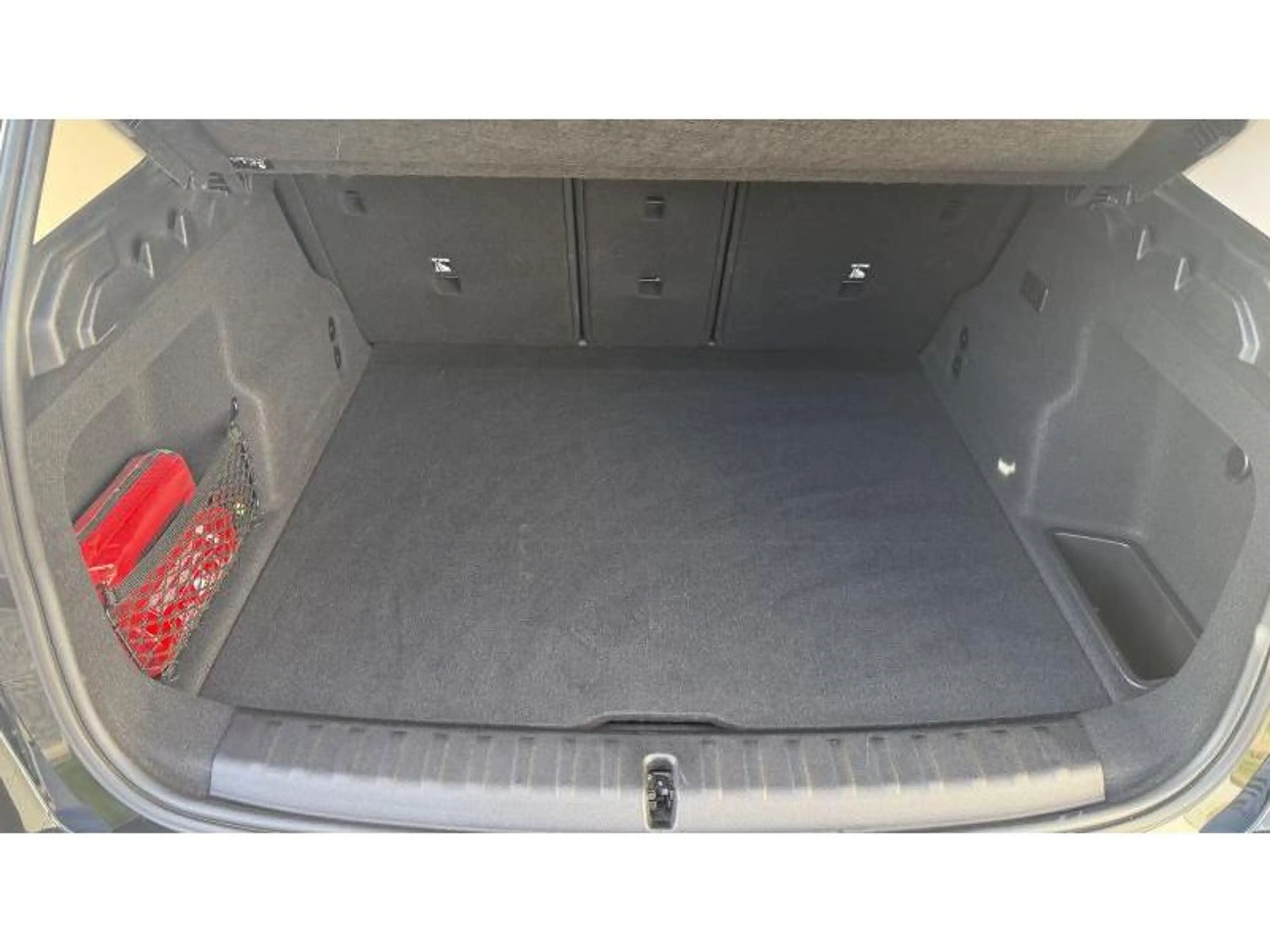 BMW iX1 eDrive 20 Accès Confort Feux LED Adaptatif *TVA* — photo 14