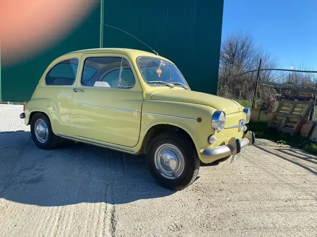 SEAT 600 E