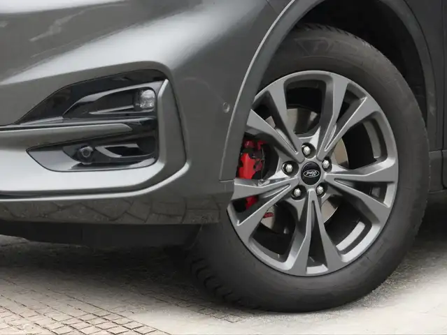 Ford Kuga view 5