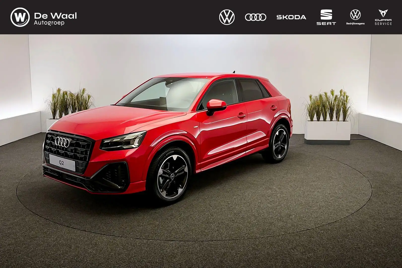 Audi Q2 S Edition 35 TFSI S tronic Rood - 1
