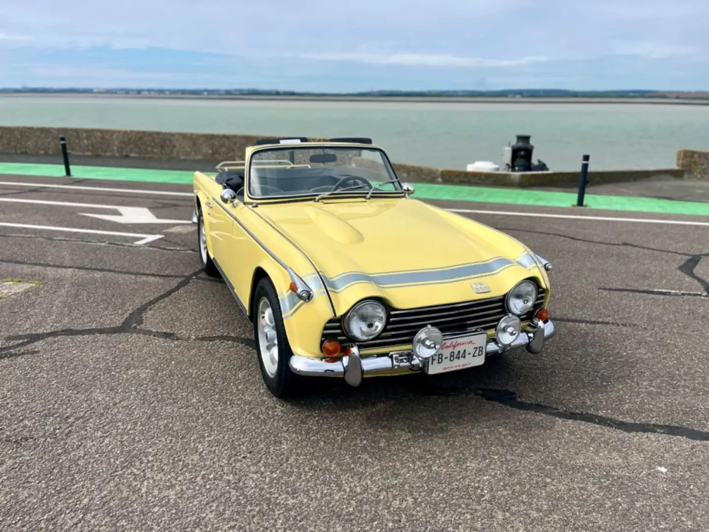 Triumph TR2 - 1
