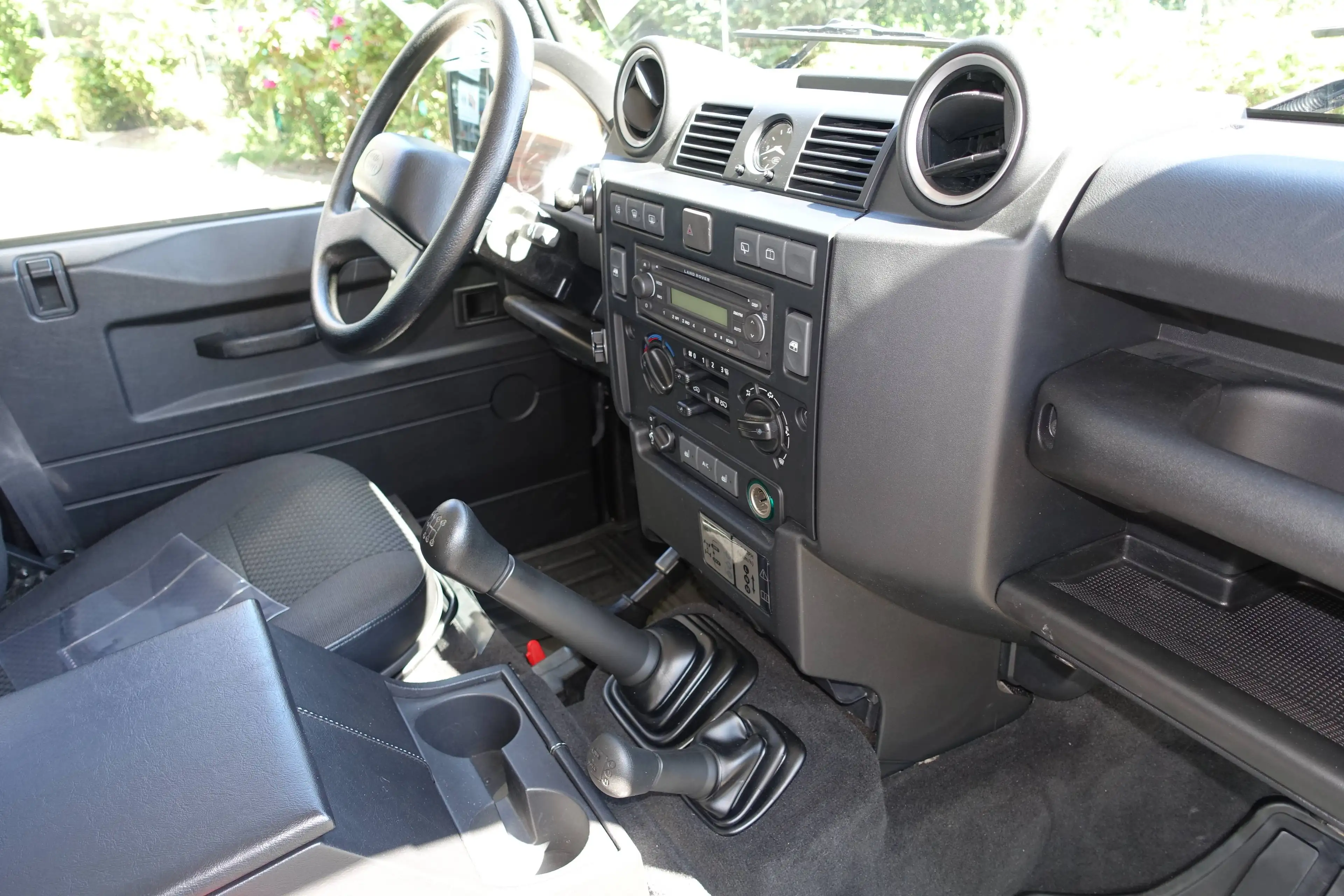 Land Rover Defender 110 E Station W. TD4 UNIKAT ORIGINAL *7.500KM !!! — photo 14
