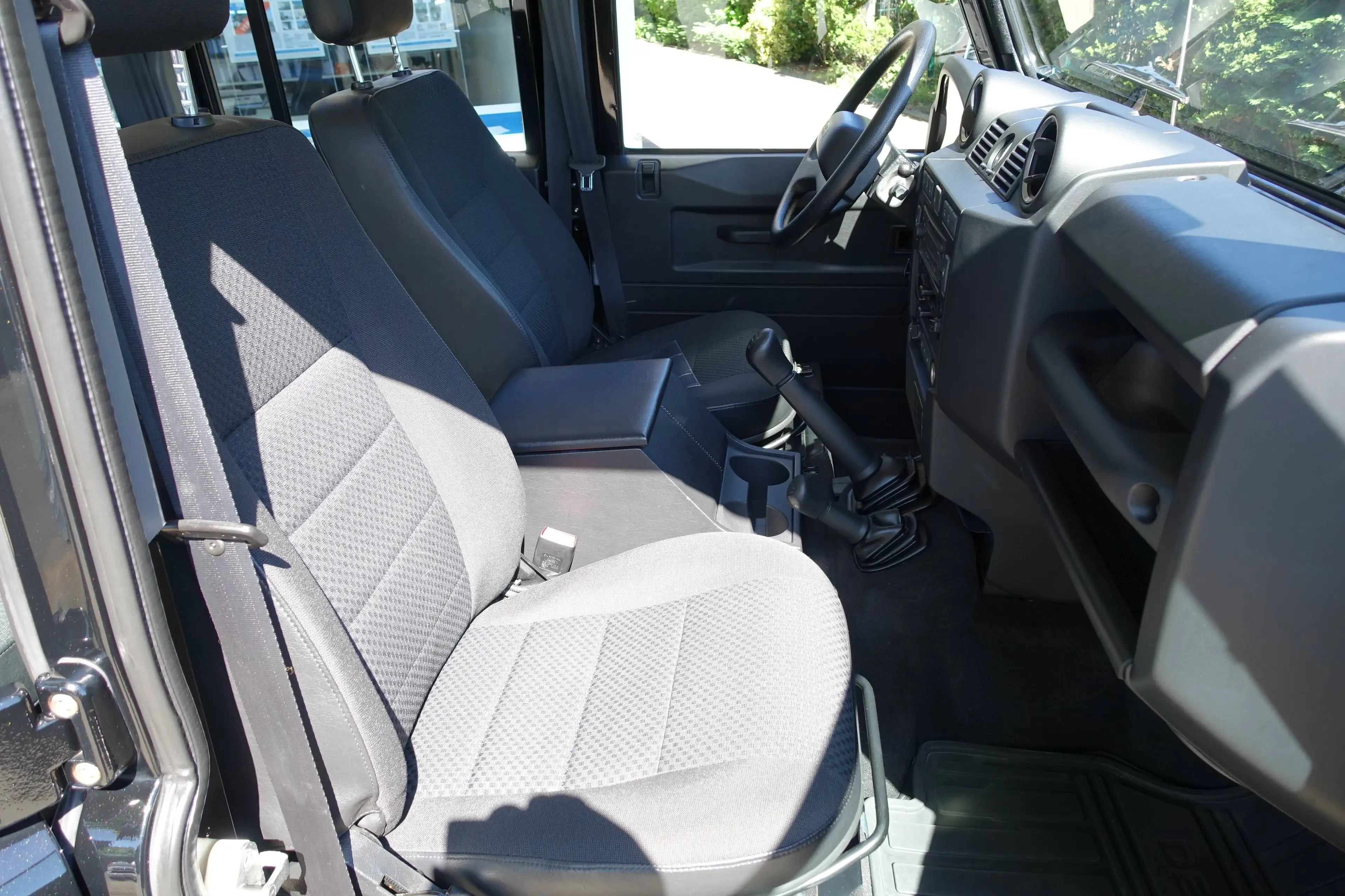 Land Rover Defender 110 E Station W. TD4 UNIKAT ORIGINAL *7.500KM !!! — photo 11