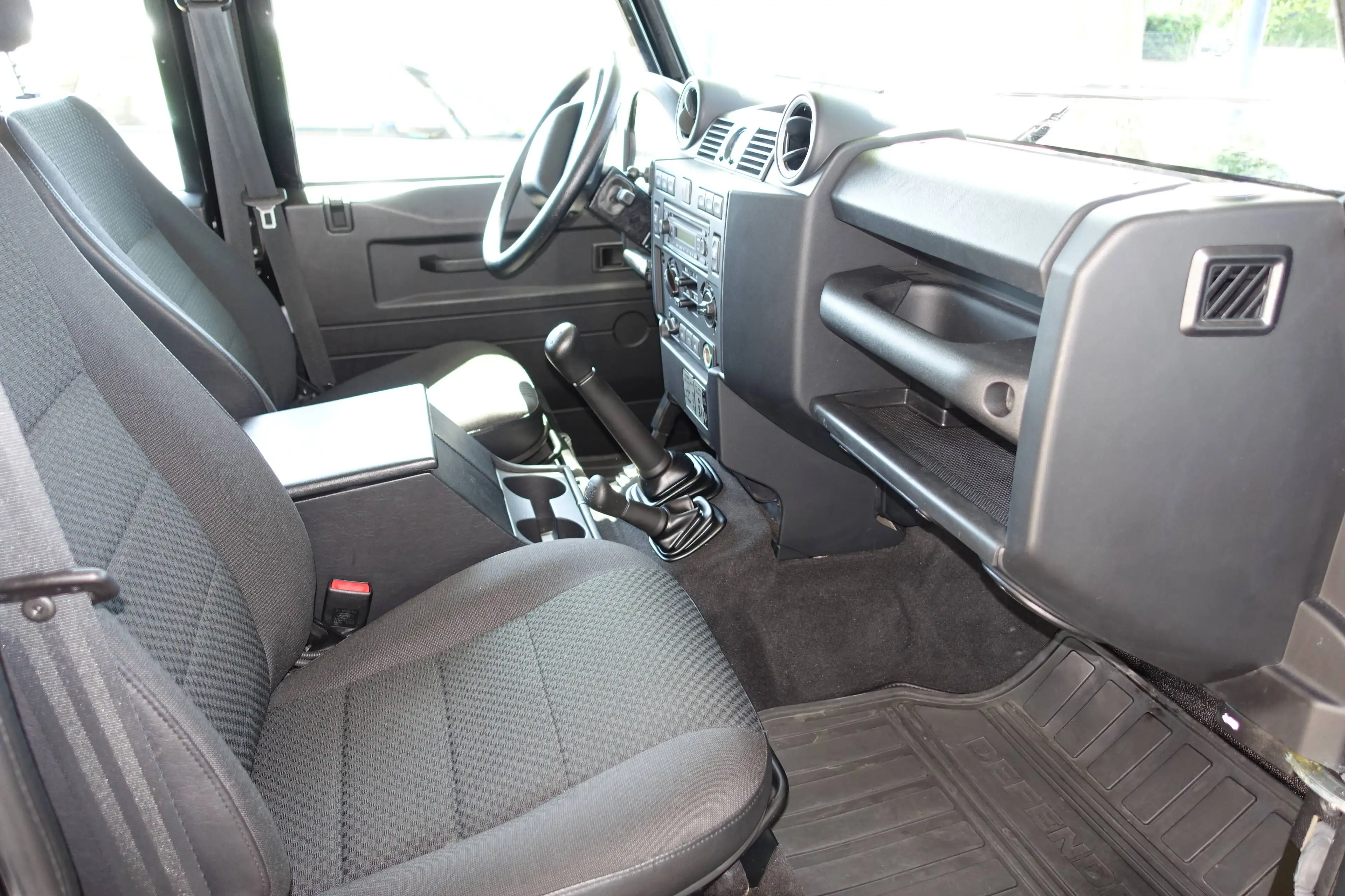 Land Rover Defender 110 E Station W. TD4 UNIKAT ORIGINAL *7.500KM !!! — photo 6