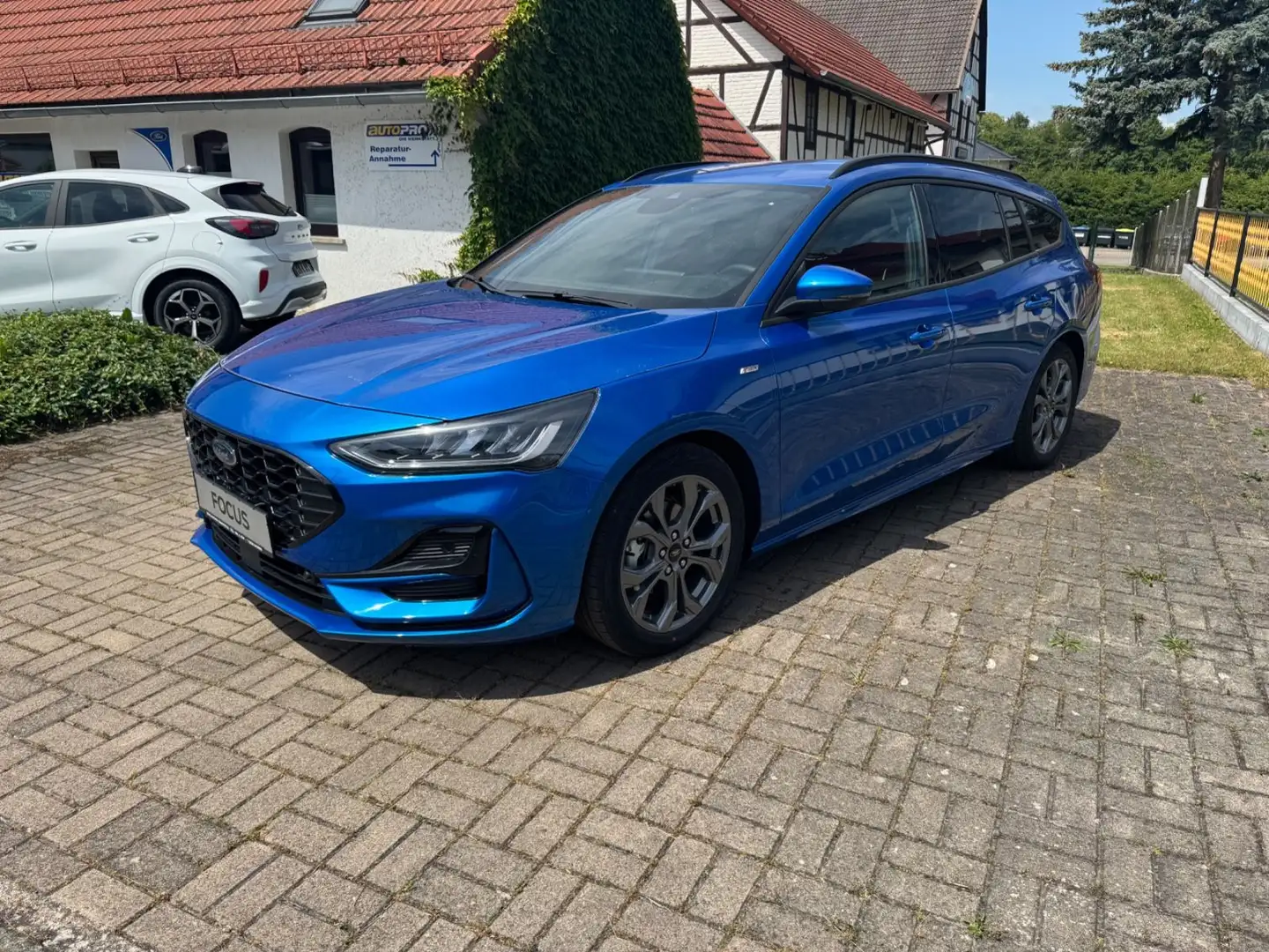 Ford Focus Turnier ST-Line X LED AHK Bleu - 2