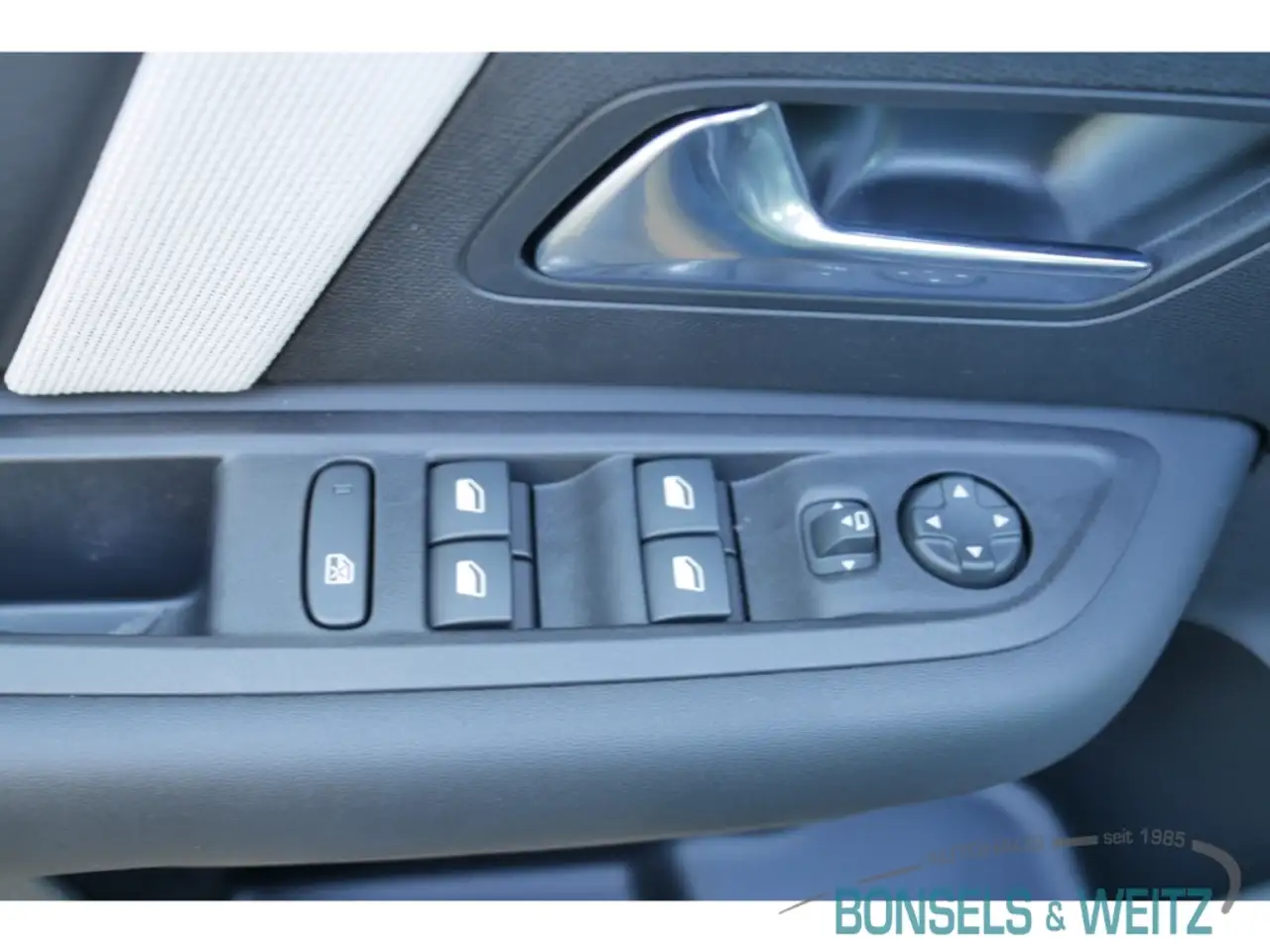 Citroen C4 HYBRID 145 DOPPELKUPPLUNG 6-GANG MAX El. Panodach 18