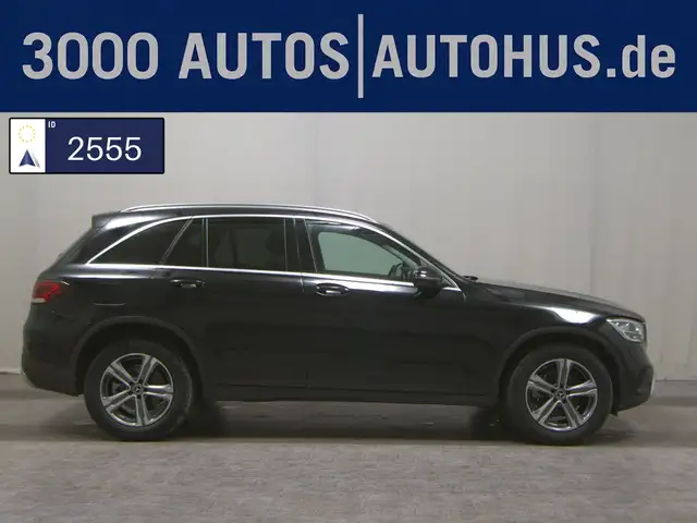 Mercedes-Benz GLC 220 d 4M Leder Navi LED Pano Sound 360° Shz