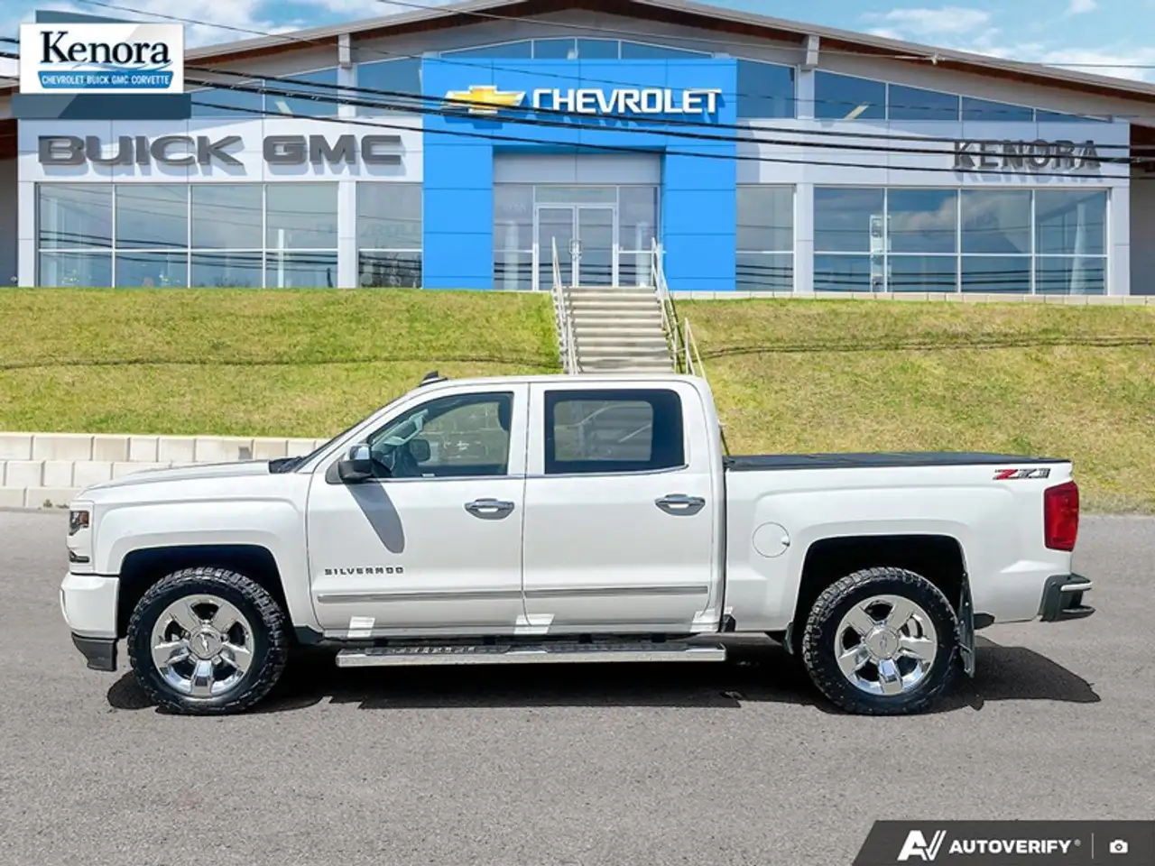 Chevrolet Silverado 1500 снимка Chevrolet Silverado 1500