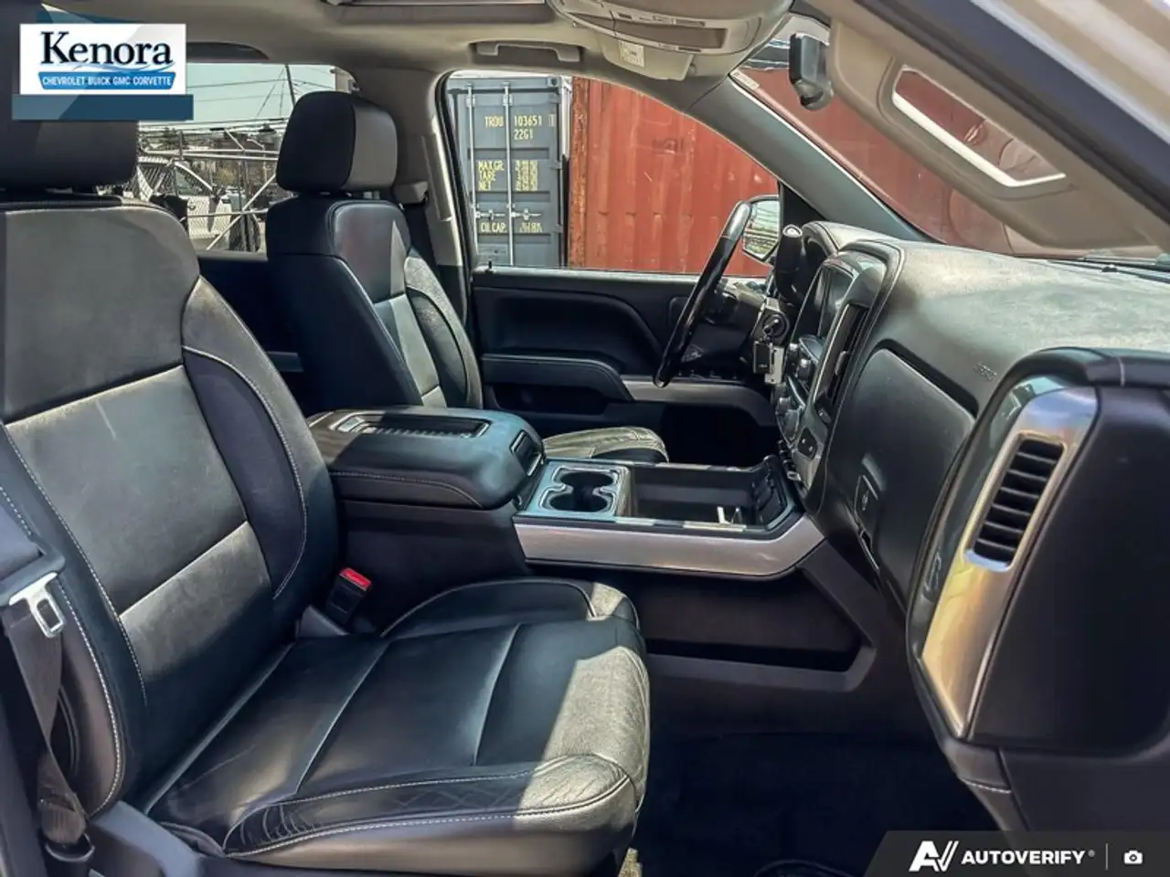 Chevrolet Silverado 1500 снимка Chevrolet Silverado 1500