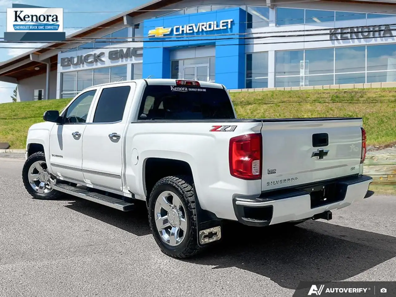 Chevrolet Silverado 1500 снимка Chevrolet Silverado 1500