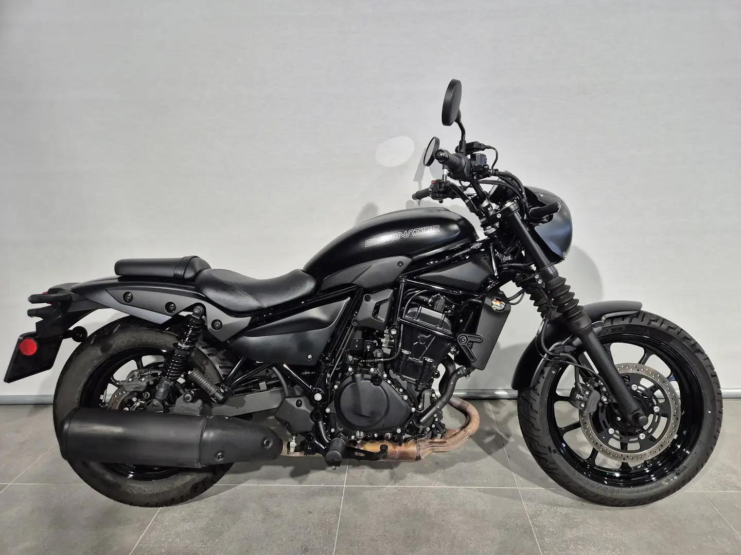 Kawasaki Eliminator 500 SE Negro - 1