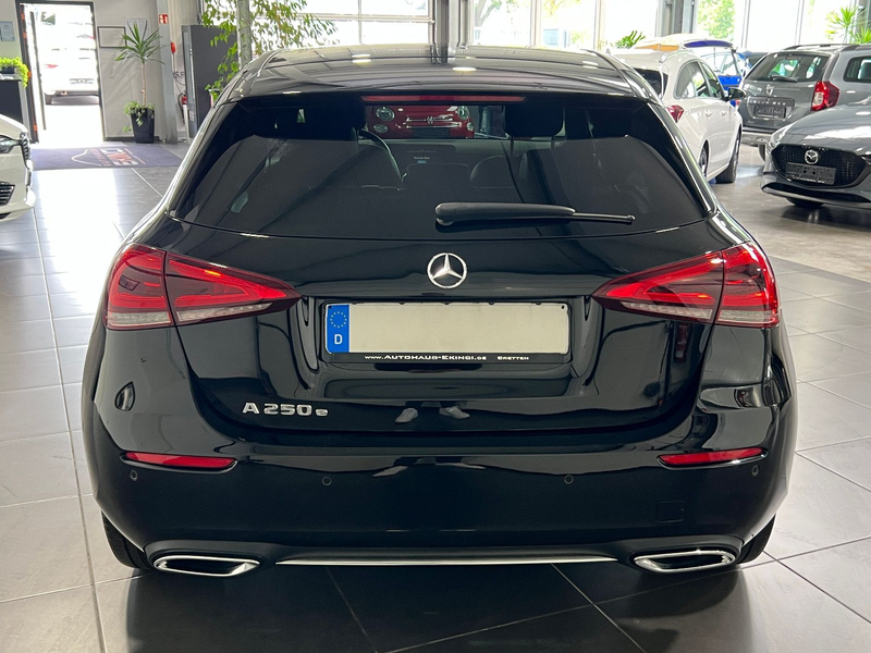Mercedes-Benz A 250 e Automatik **Navi*LED*SHZ*PDC*Temp** — photo 4